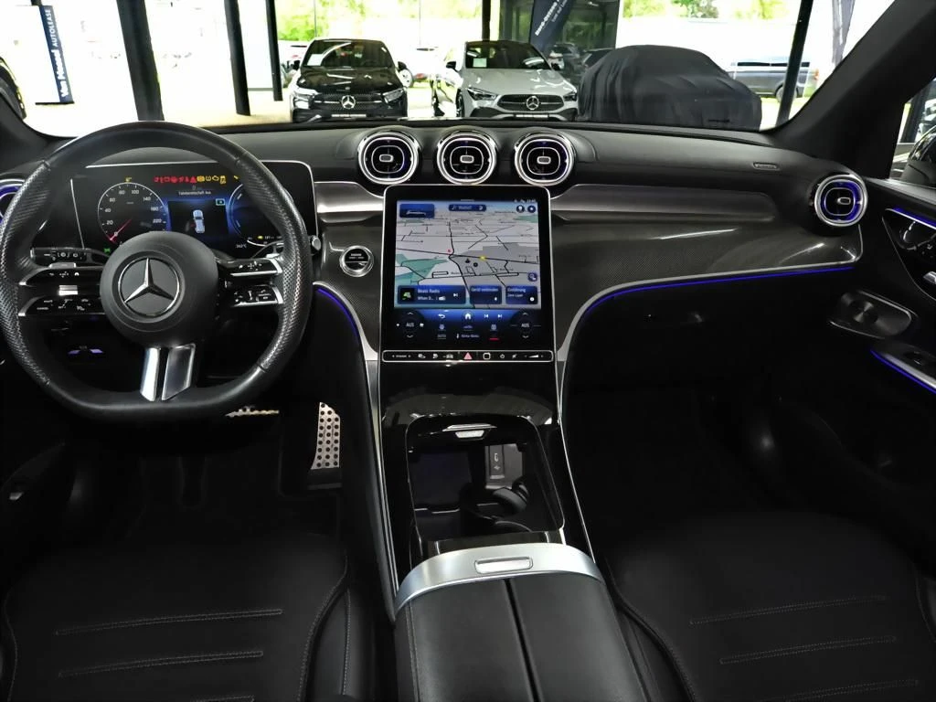 Mercedes-Benz-GLC 300 de-image-13