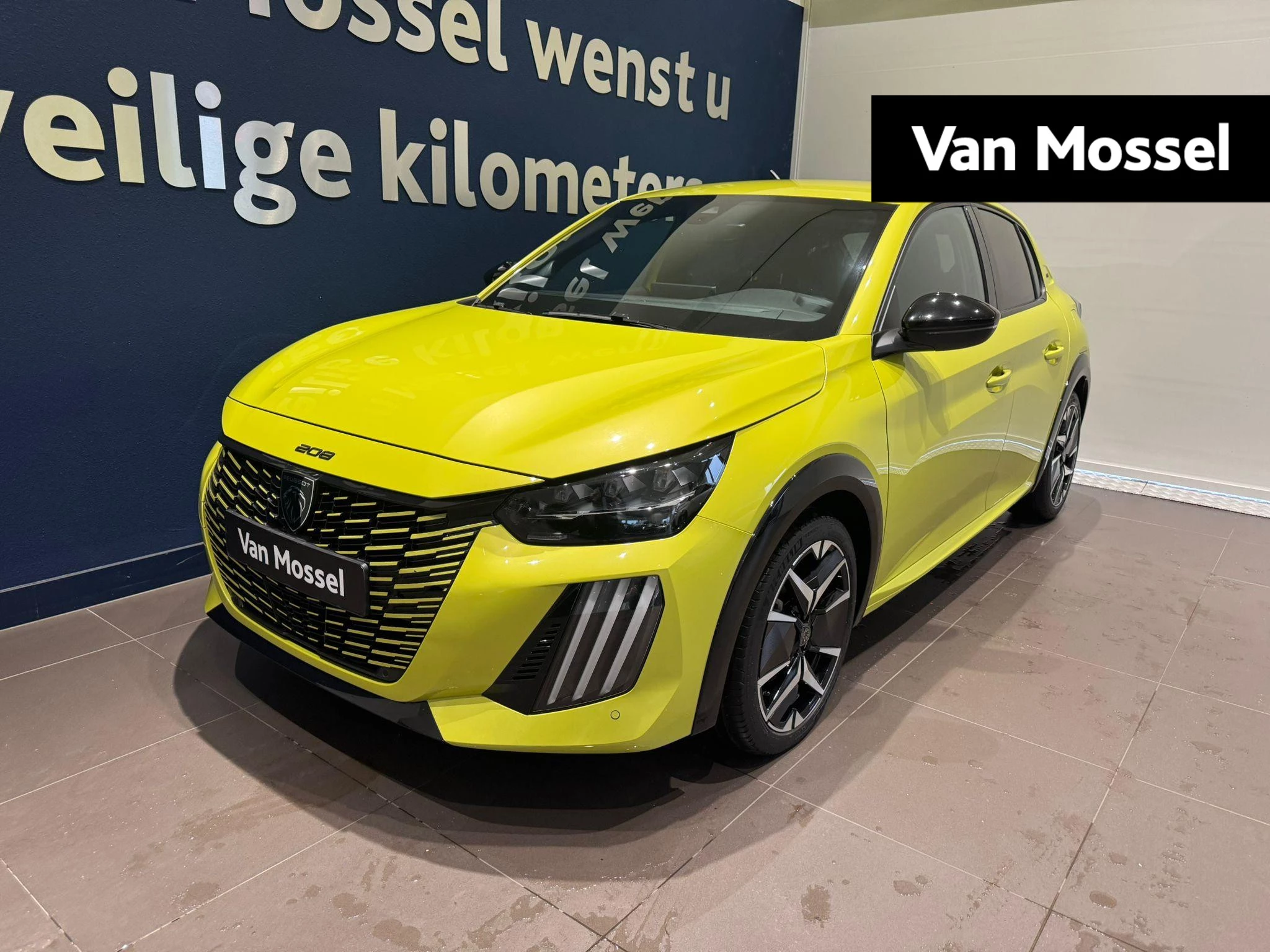 Peugeot-208-image-0