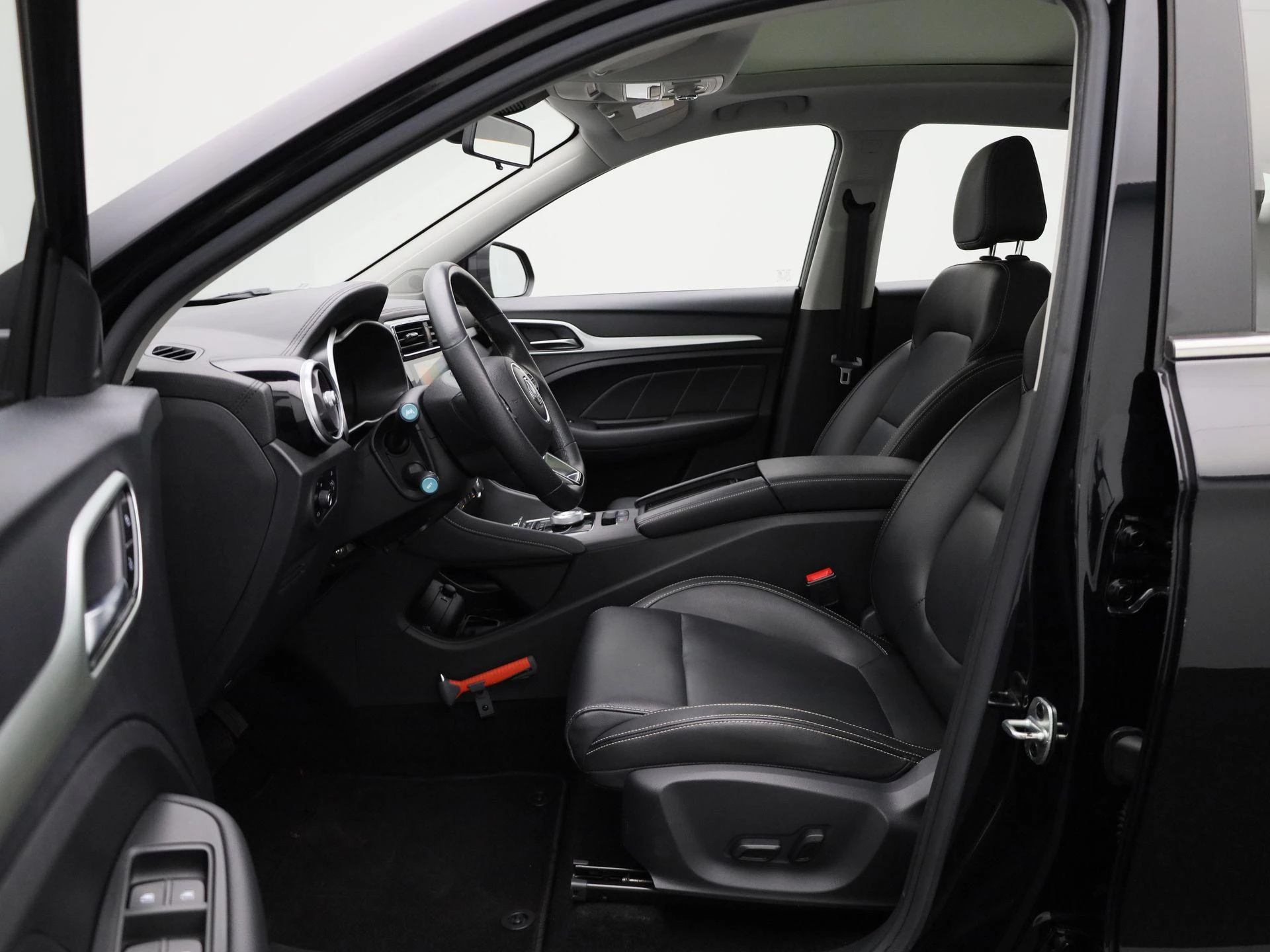 MG-ZS EV-image-8