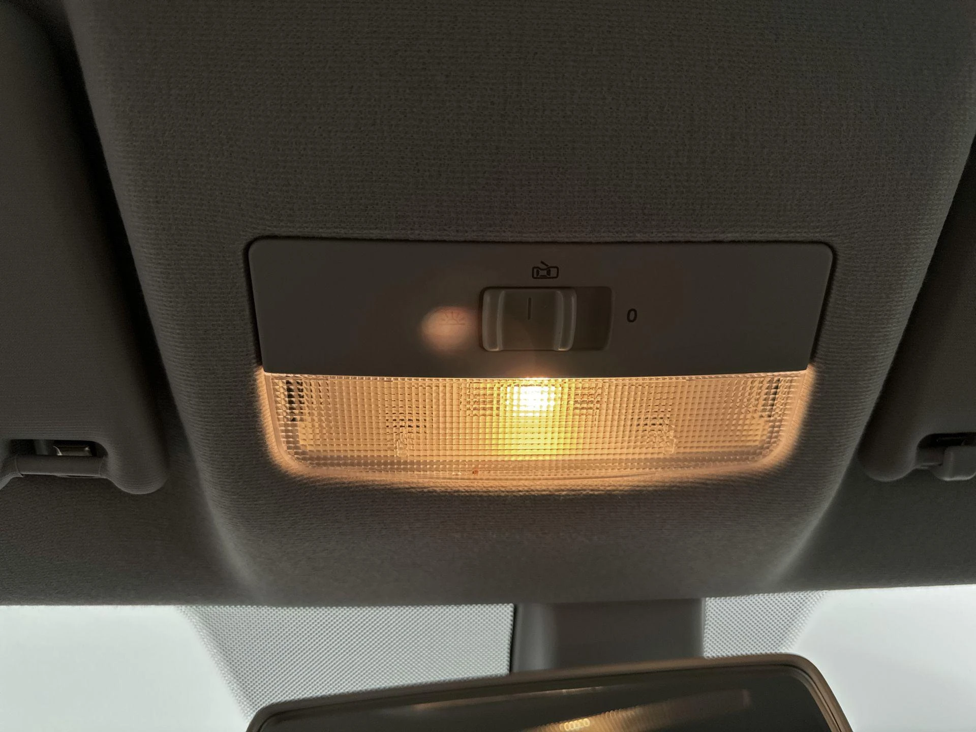 Volkswagen-up!-image-22