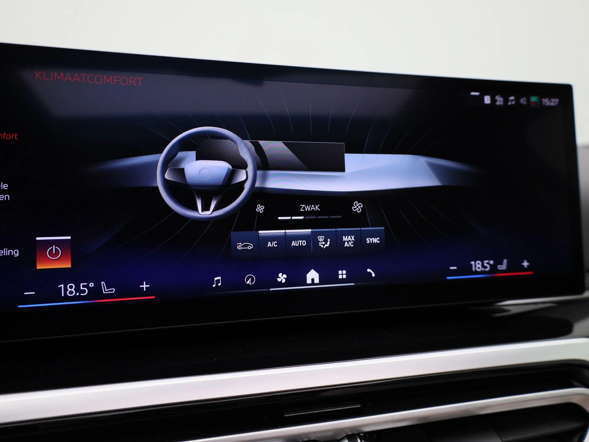 BMW-i4-image-27