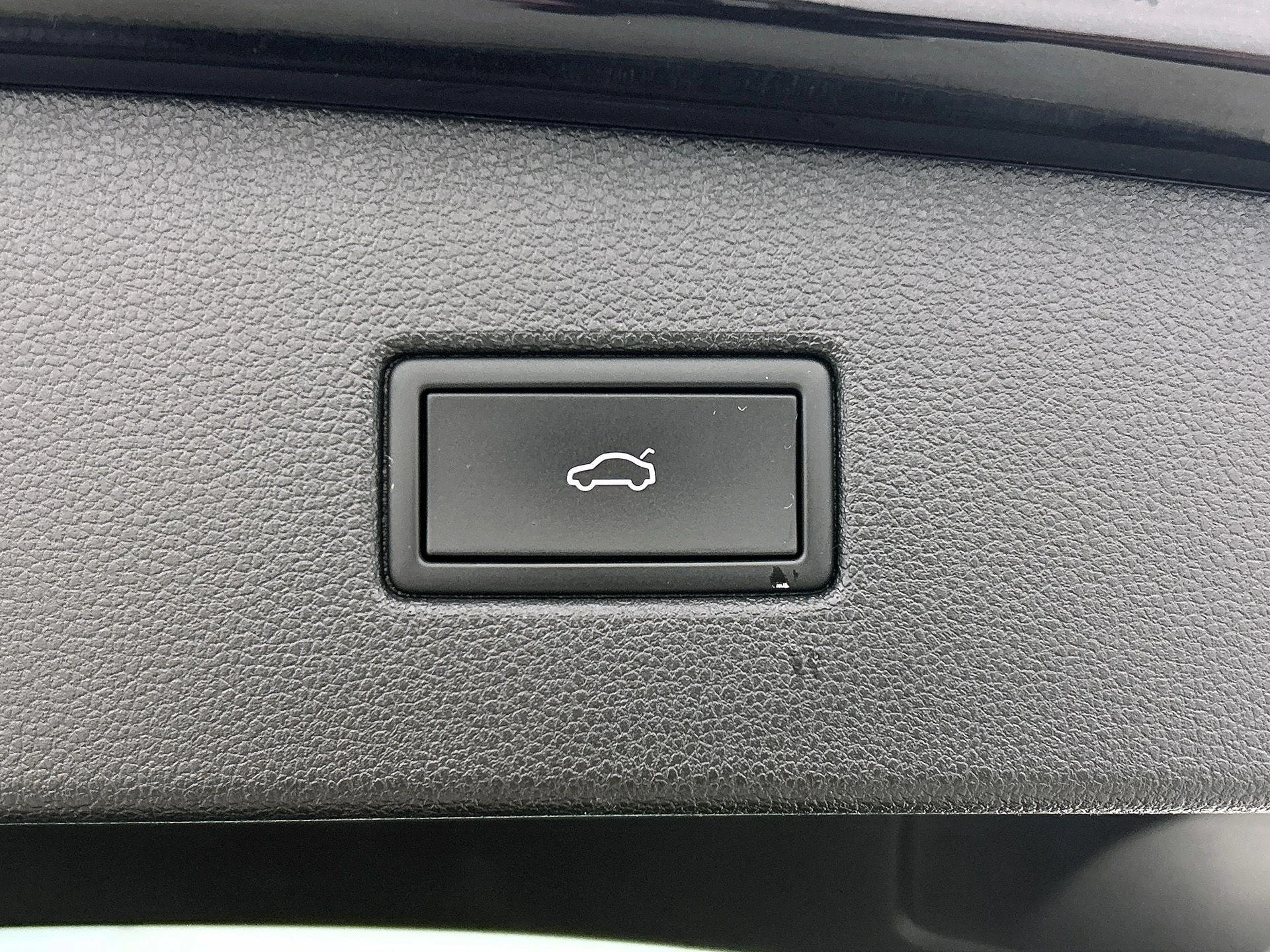 Volkswagen-Tiguan-image-25