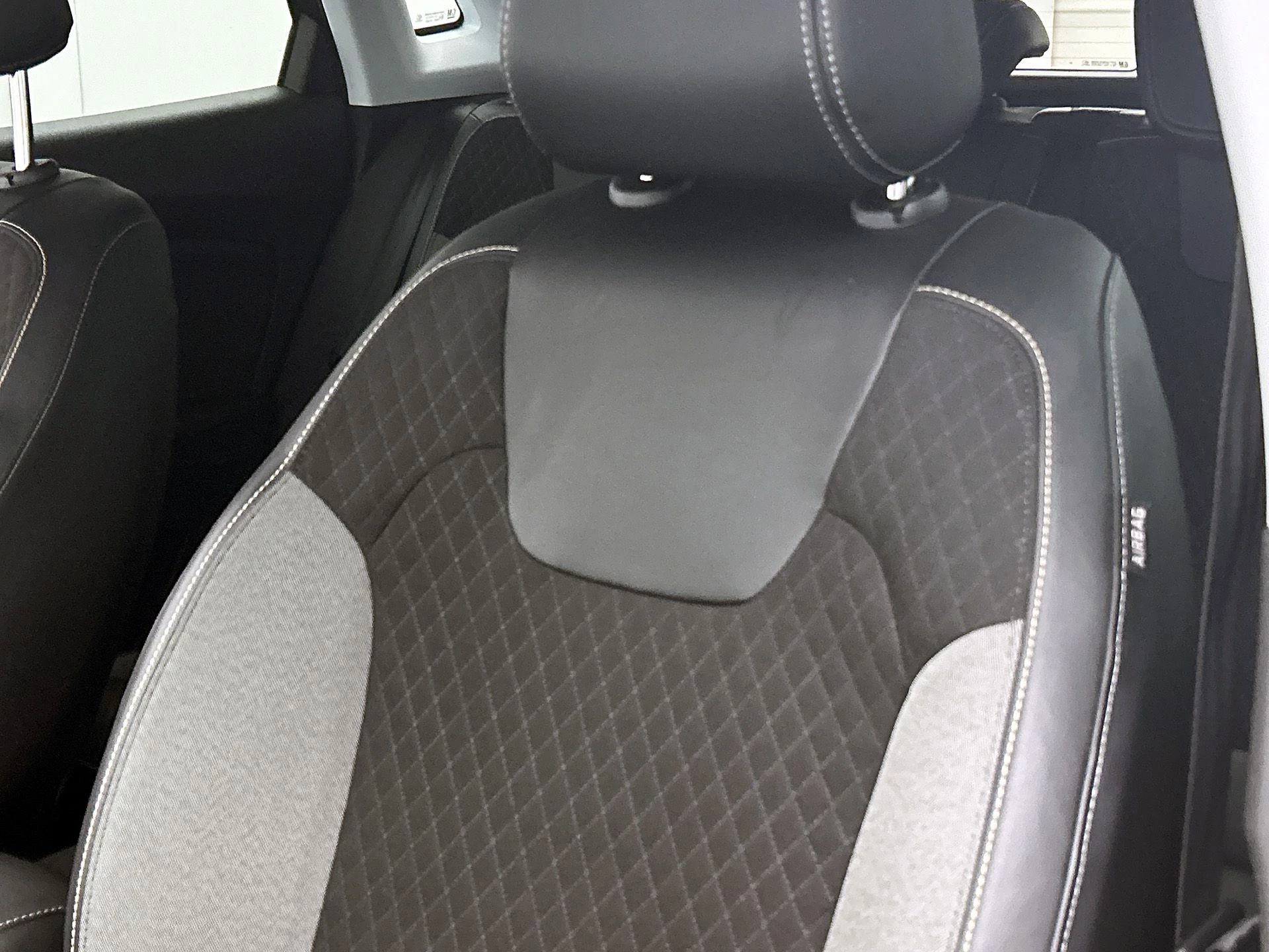Opel-Grandland X-image-13