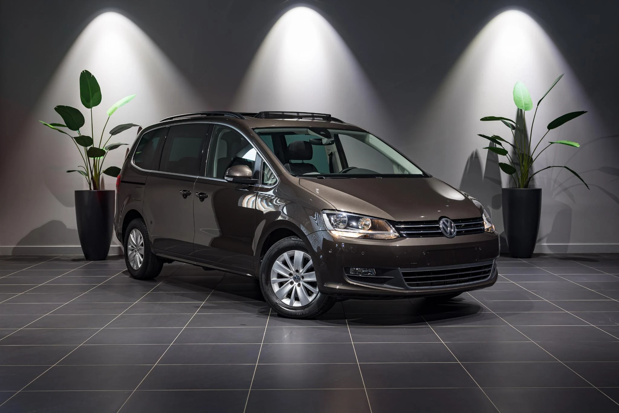 Volkswagen-Sharan-image-2