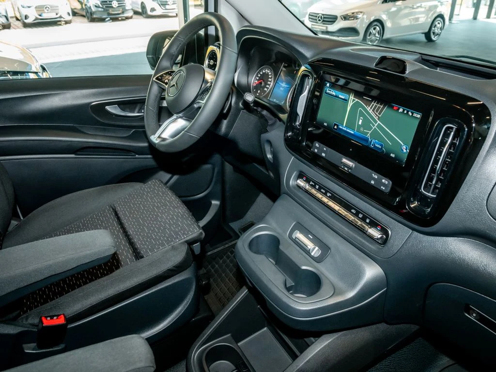 Mercedes-Benz-Vito 119 CDI-image-8