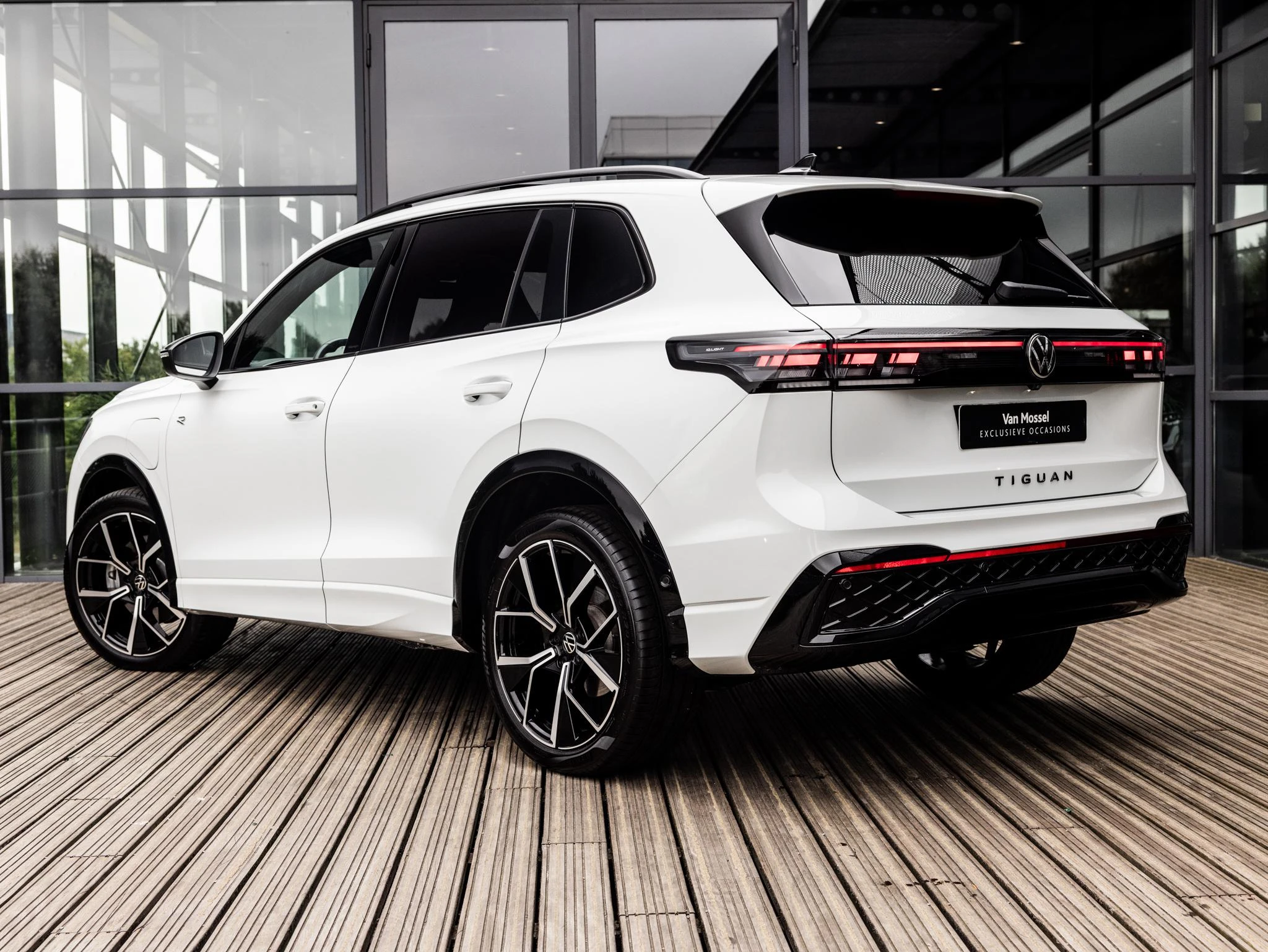 Volkswagen-Tiguan-image-3