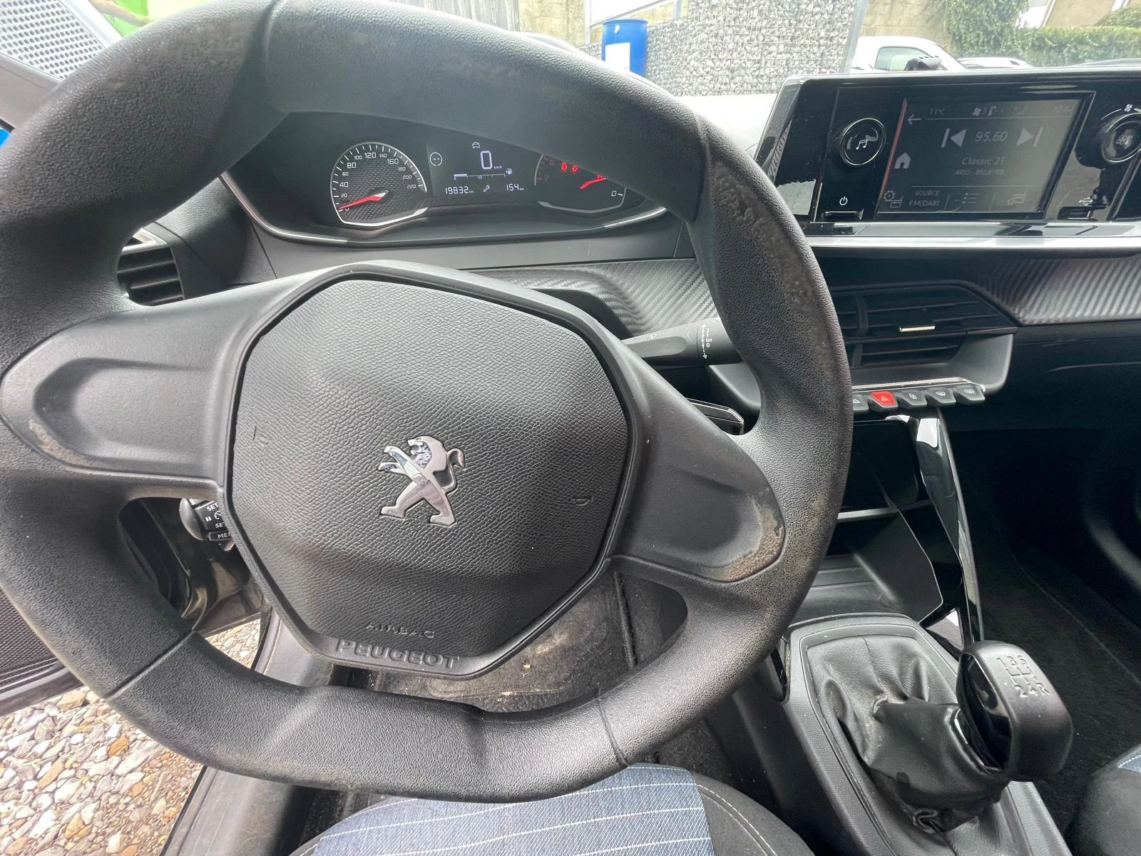 Peugeot 208 1.2 PureTech 75 MAN5 S&S Style