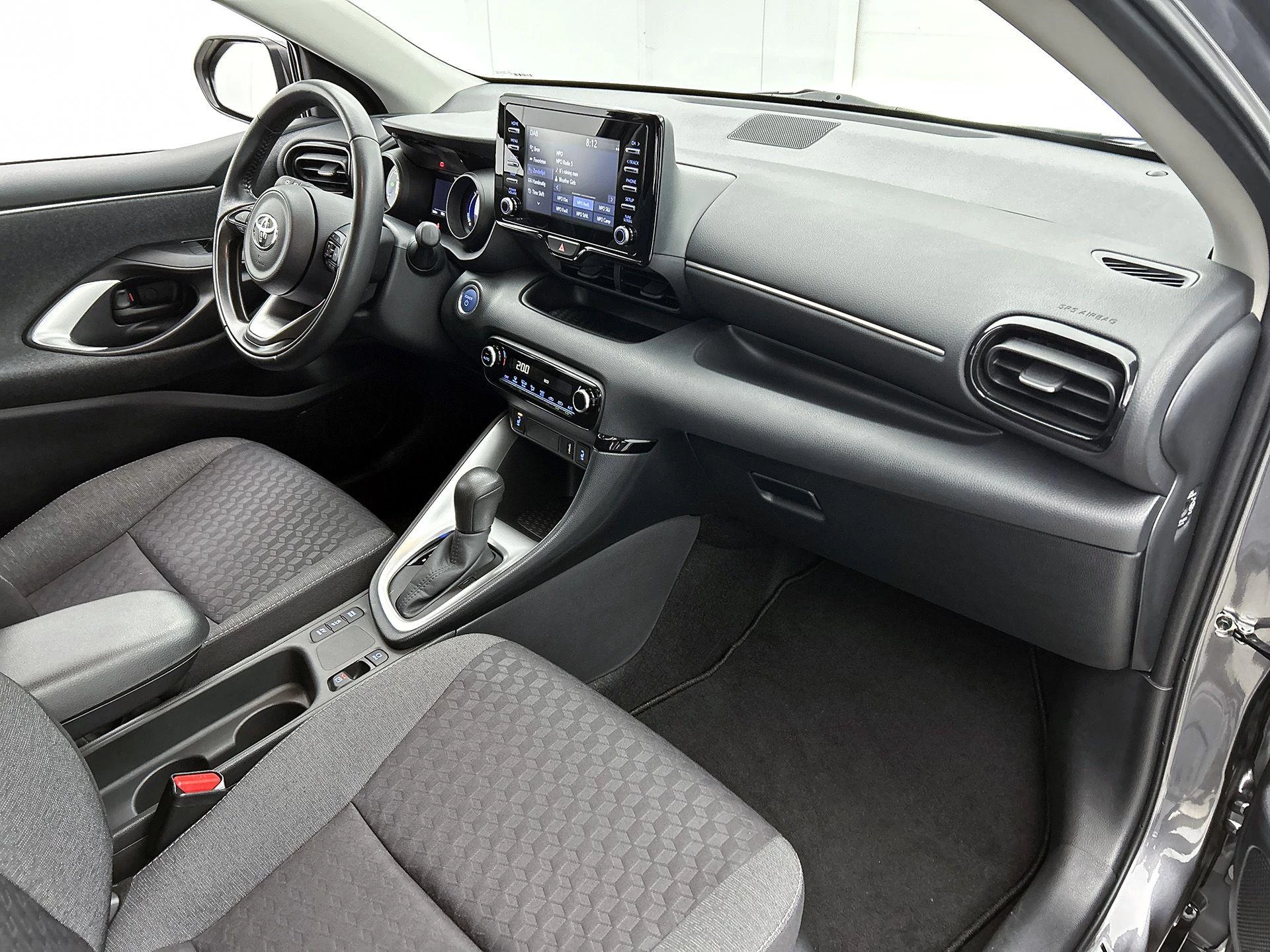 Toyota-Yaris-image-21