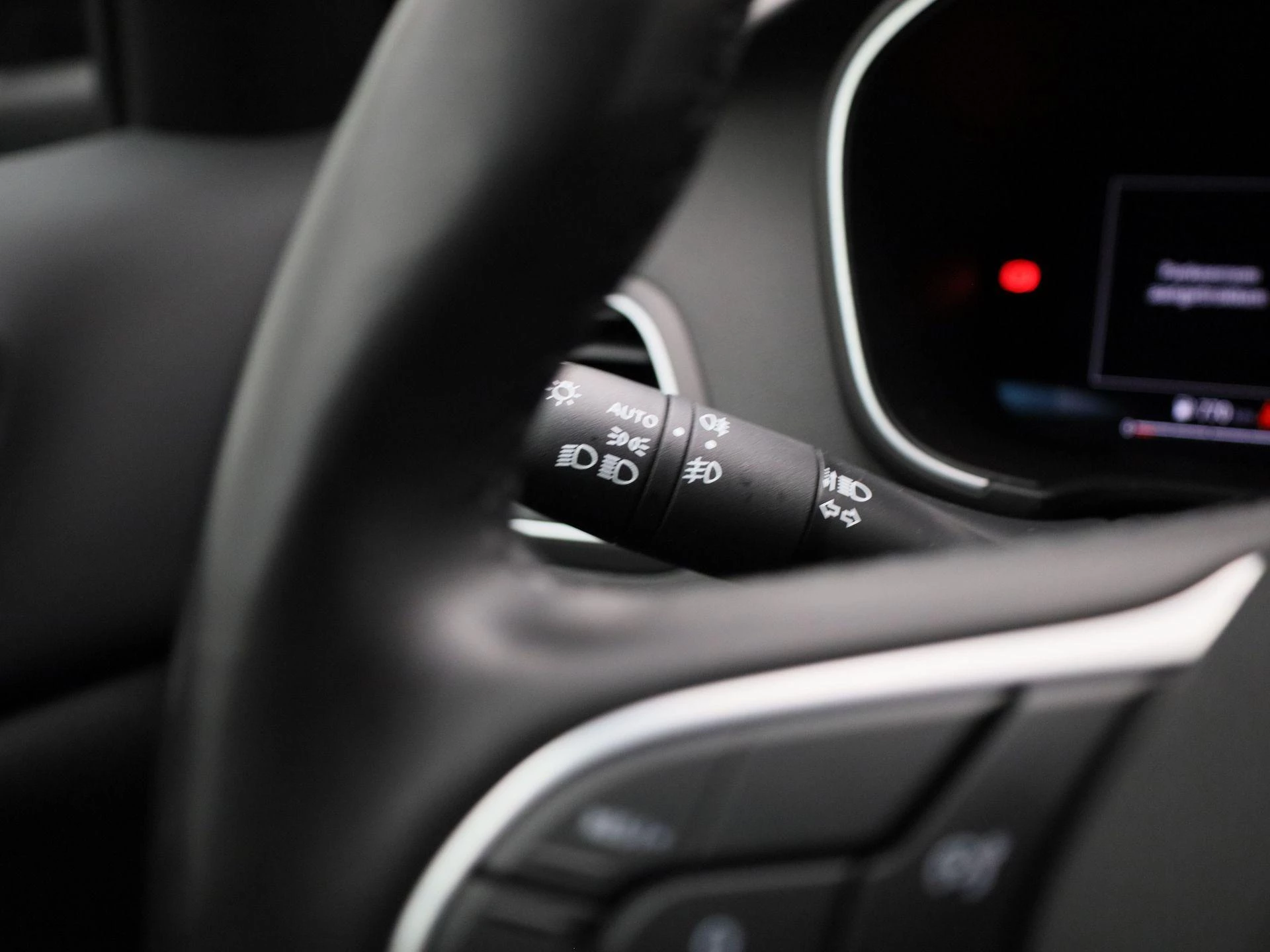 Renault-Mégane Estate-image-24