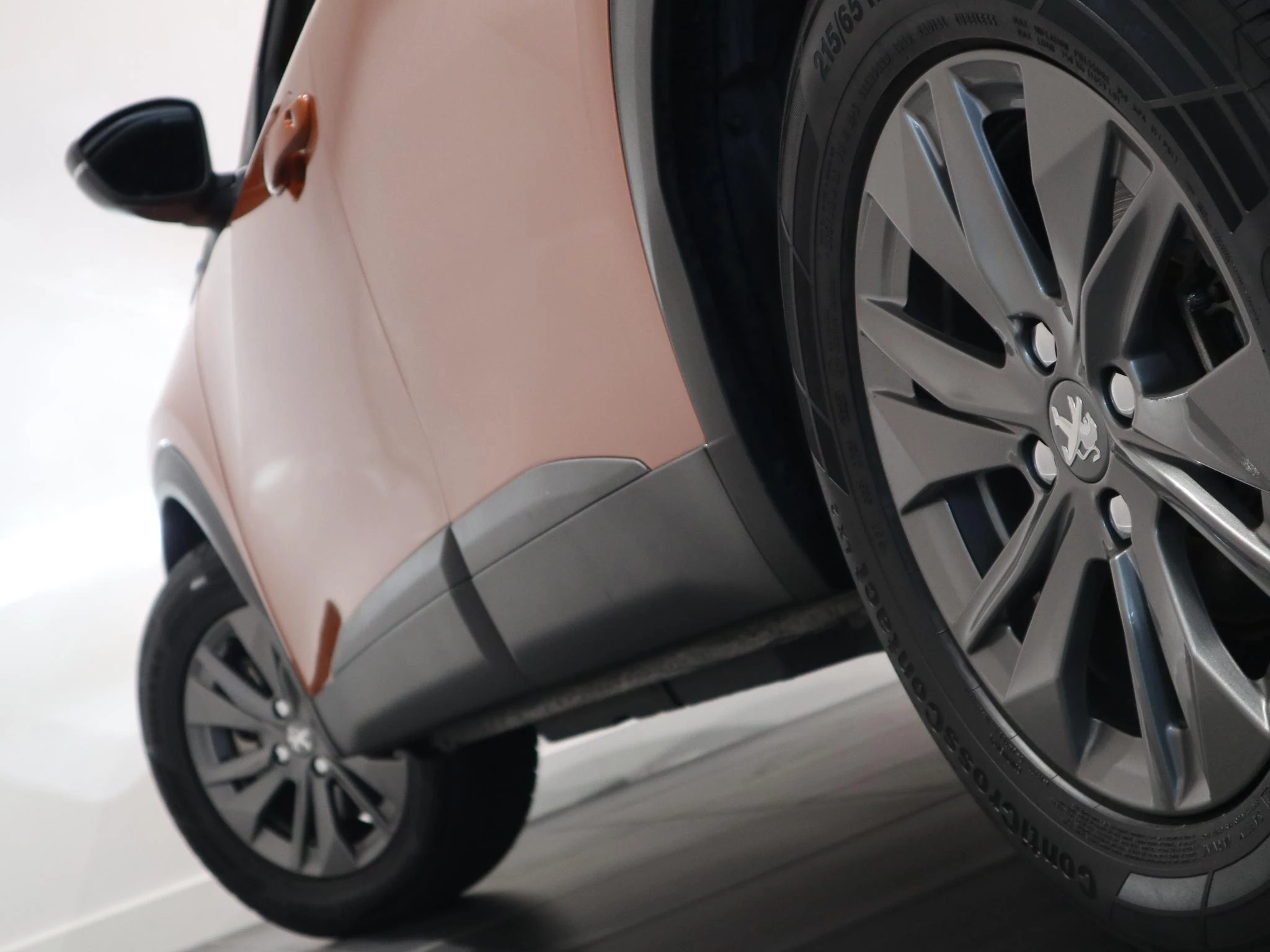 Peugeot-e-2008-image-19