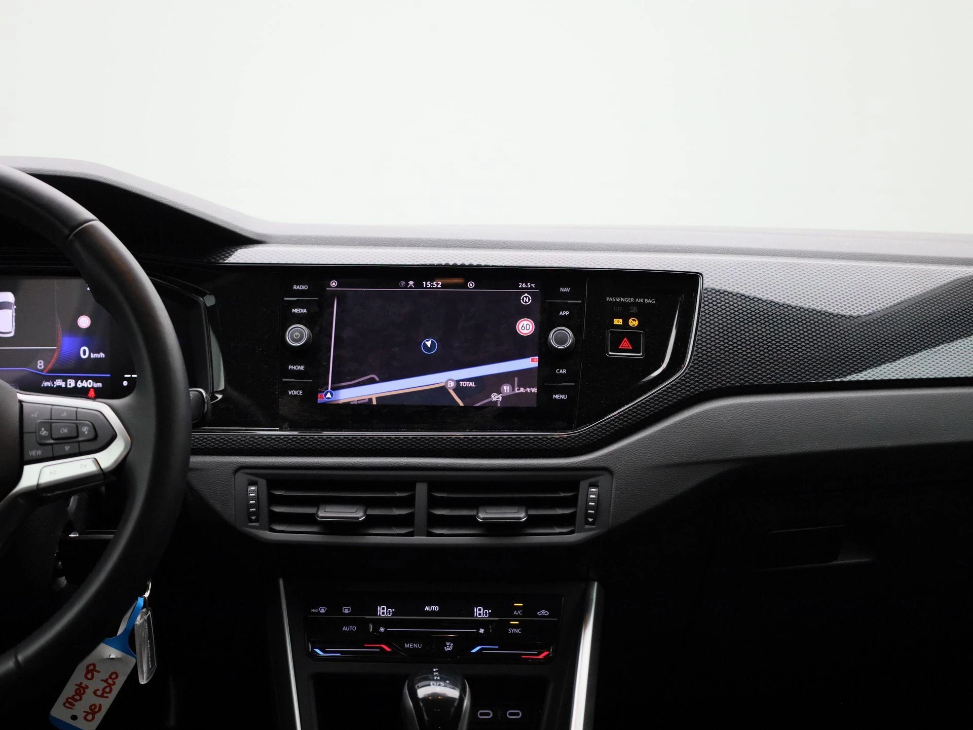 Volkswagen-Polo-image-7