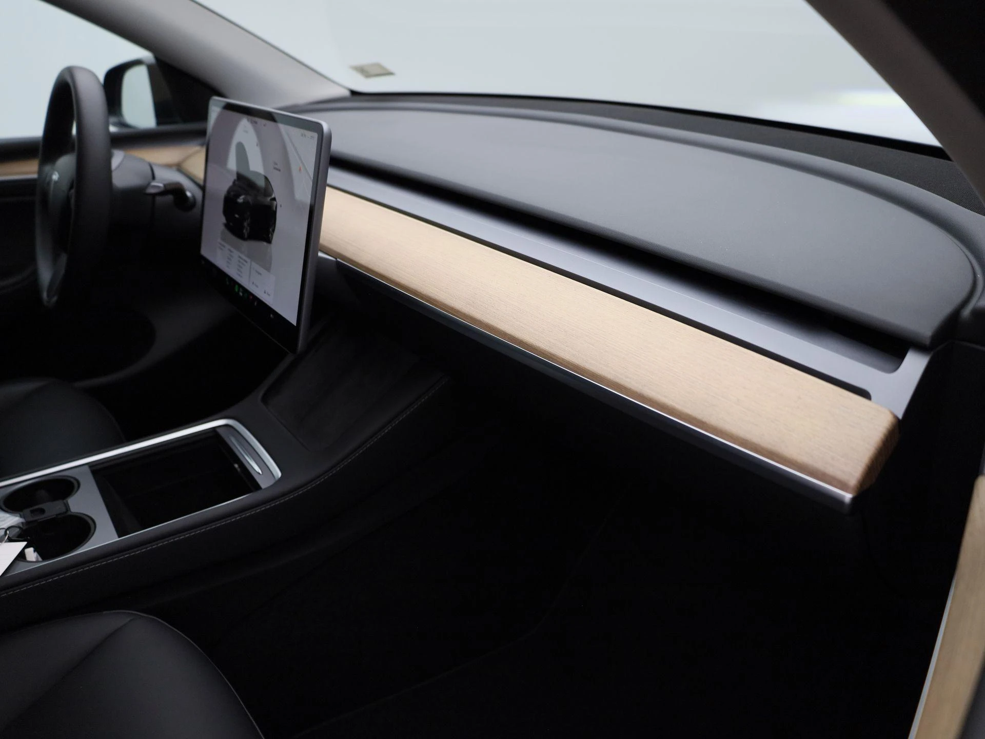 Tesla-Model Y-image-28