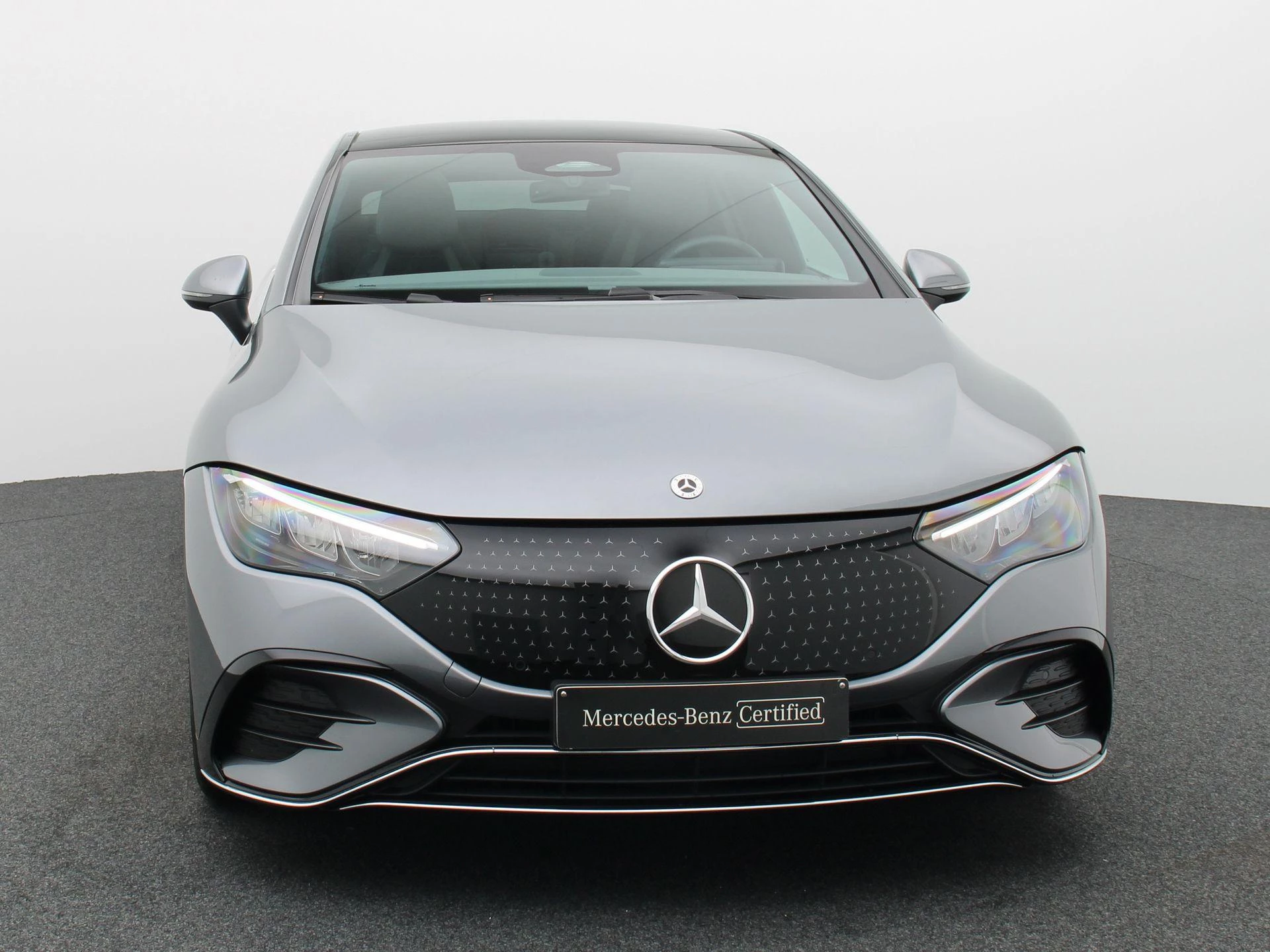Mercedes-Benz-EQE-image-2