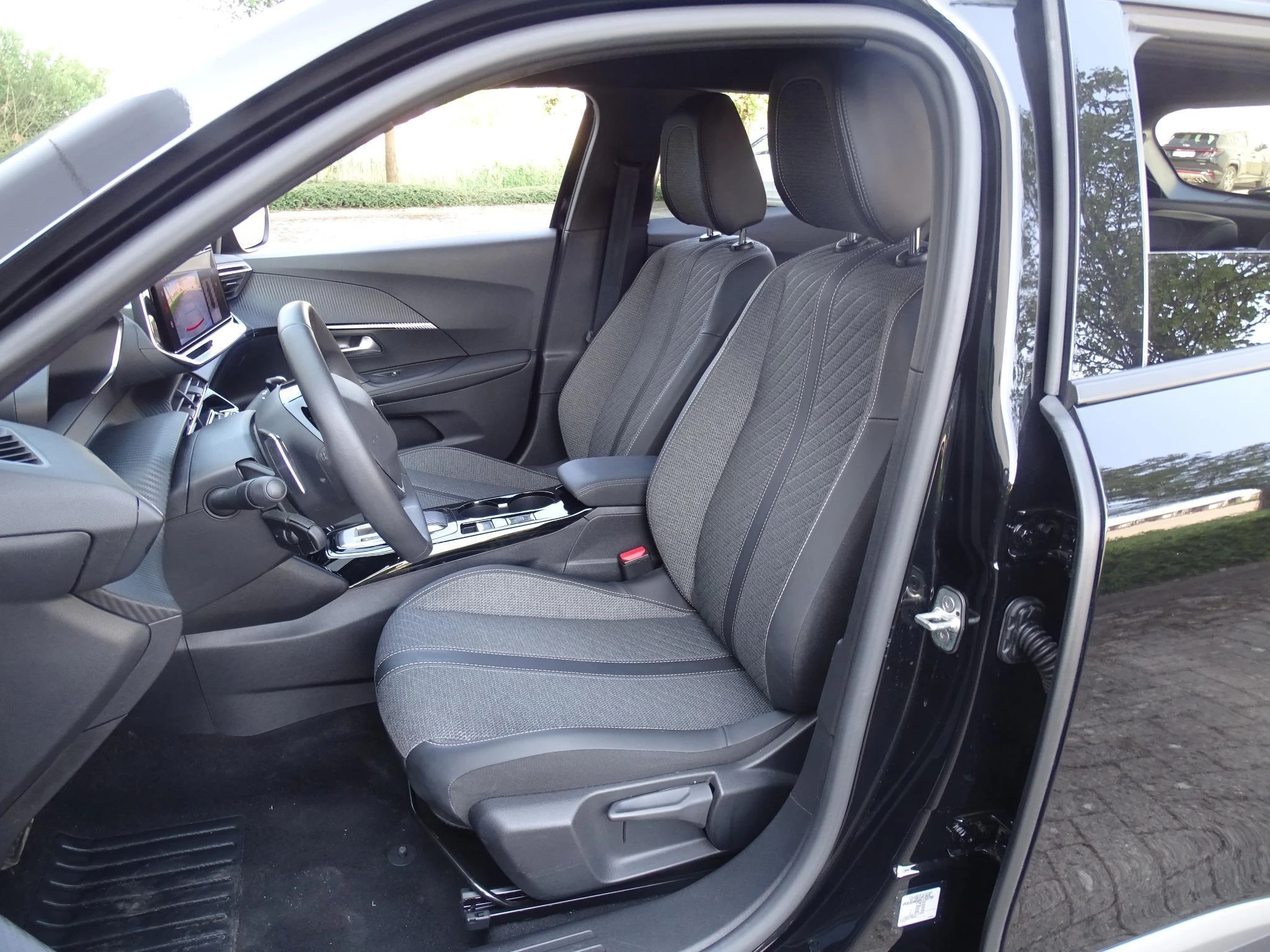Peugeot-2008-image-11