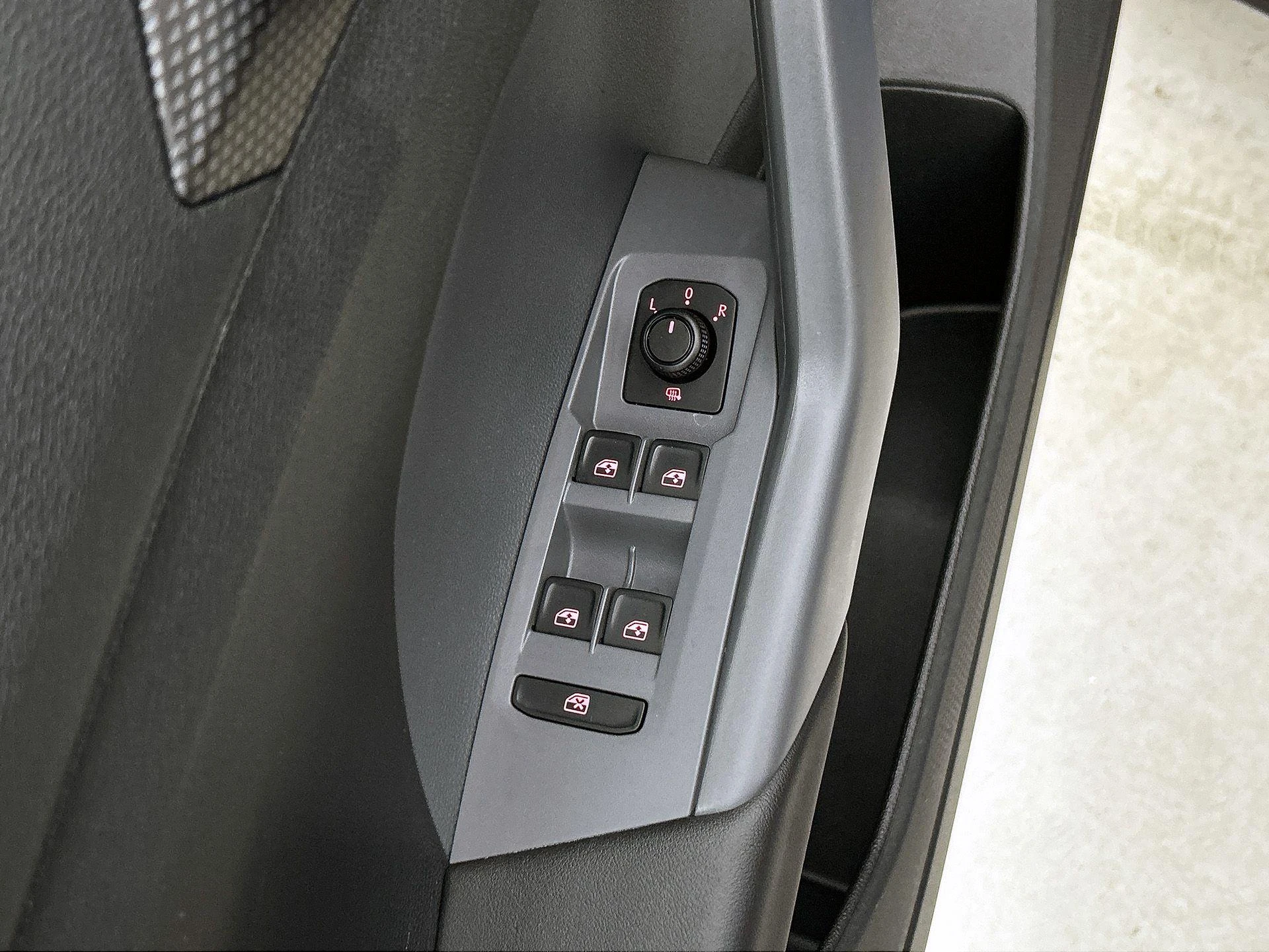 Volkswagen-T-Cross-image-23