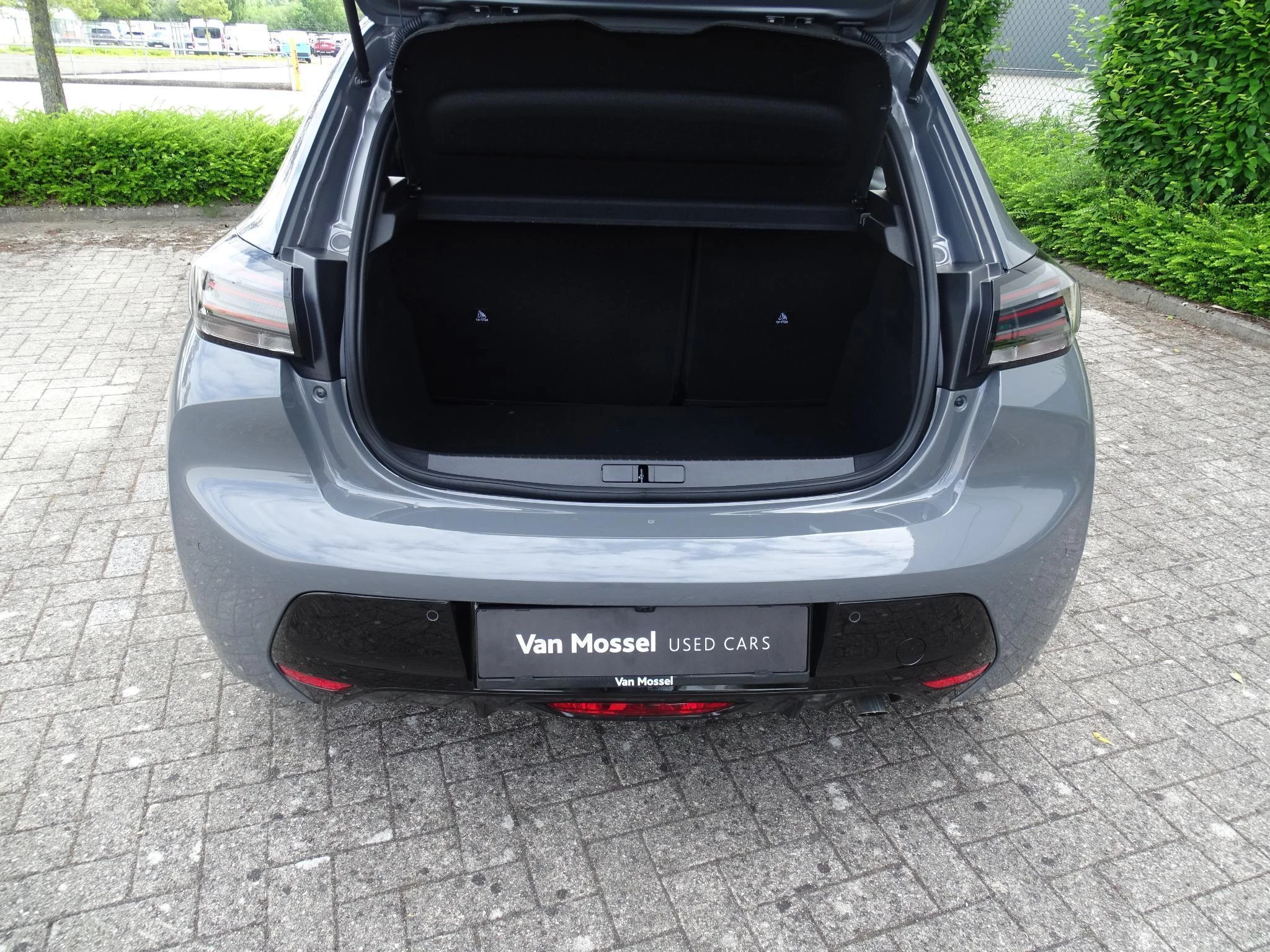 Peugeot 208 1.2T Allure