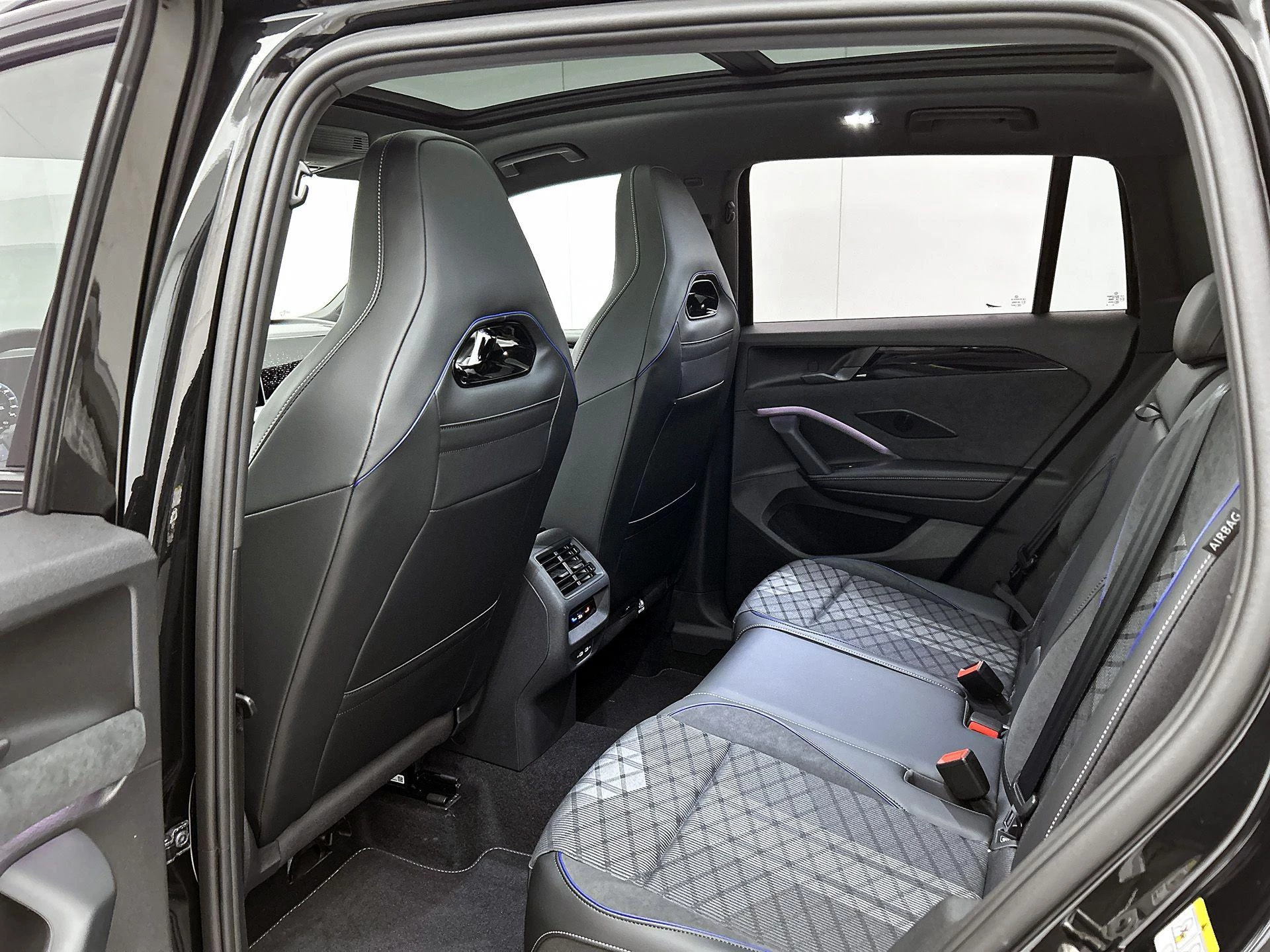 Volkswagen Tiguan 1.5 eHybrid R-Line Edition