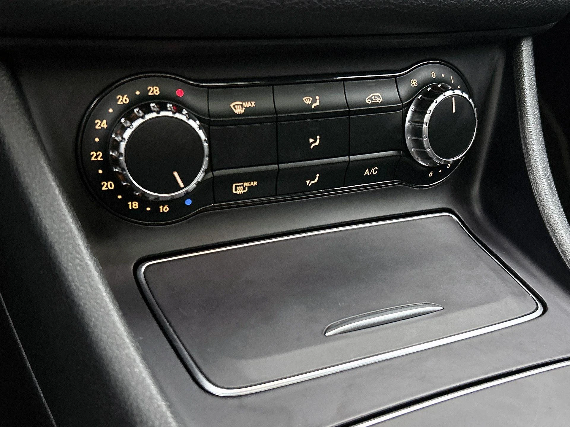 Mercedes-Benz-CLA-image-24