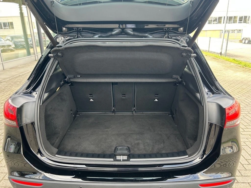 Mercedes-Benz-GLA 250 e-image-13