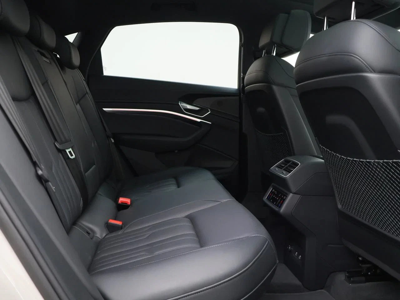 Audi e-tron Sportback Audi e-tron Sportback 2X-S line 55 QUATTRO 408PK *PANODAK*LEDER*CAMERA*PDC*VRTIUAL COCKPIT*ACC*NAVI*APP-CONNECT*...*