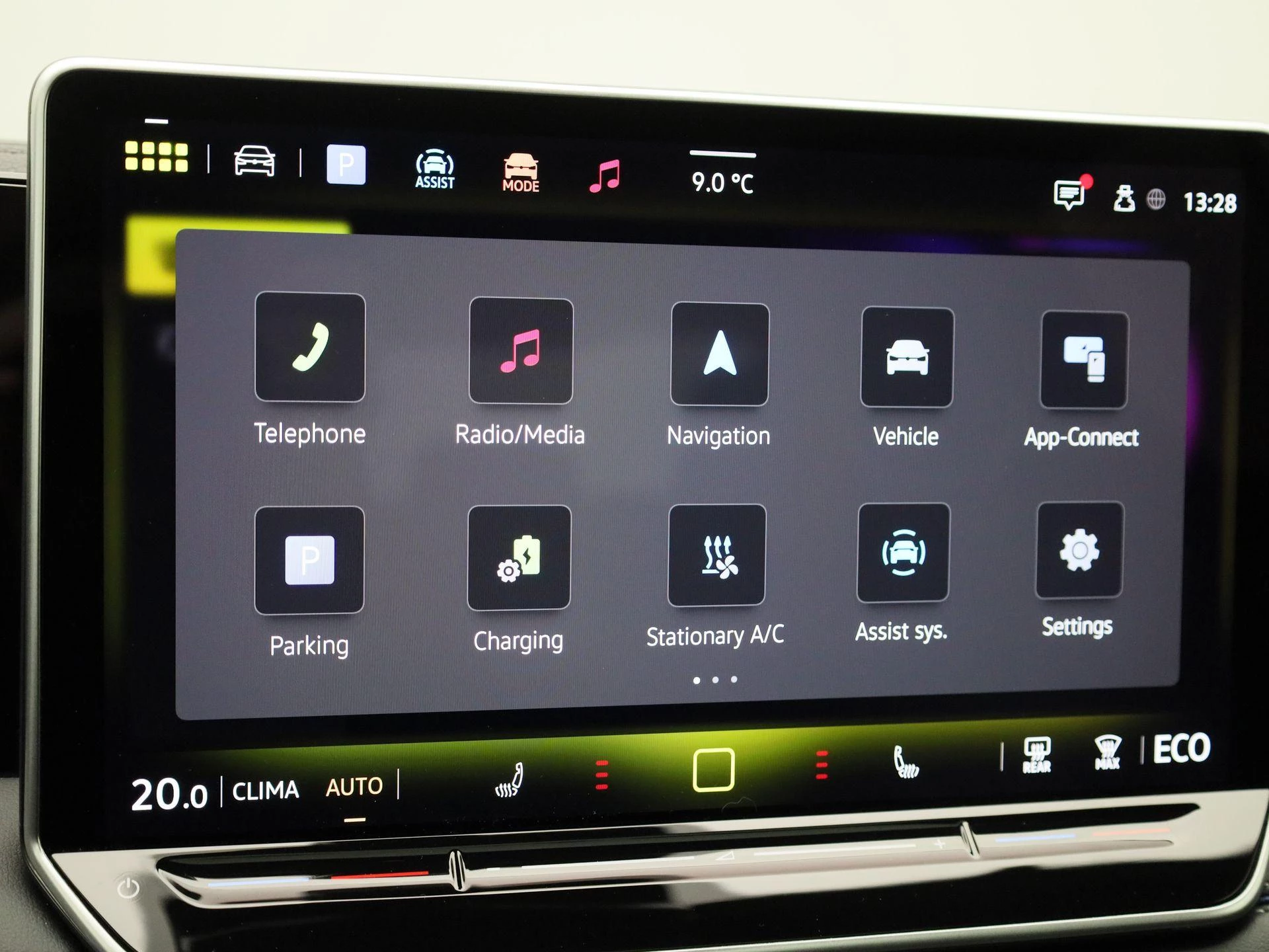 Volkswagen-Tiguan-image-17