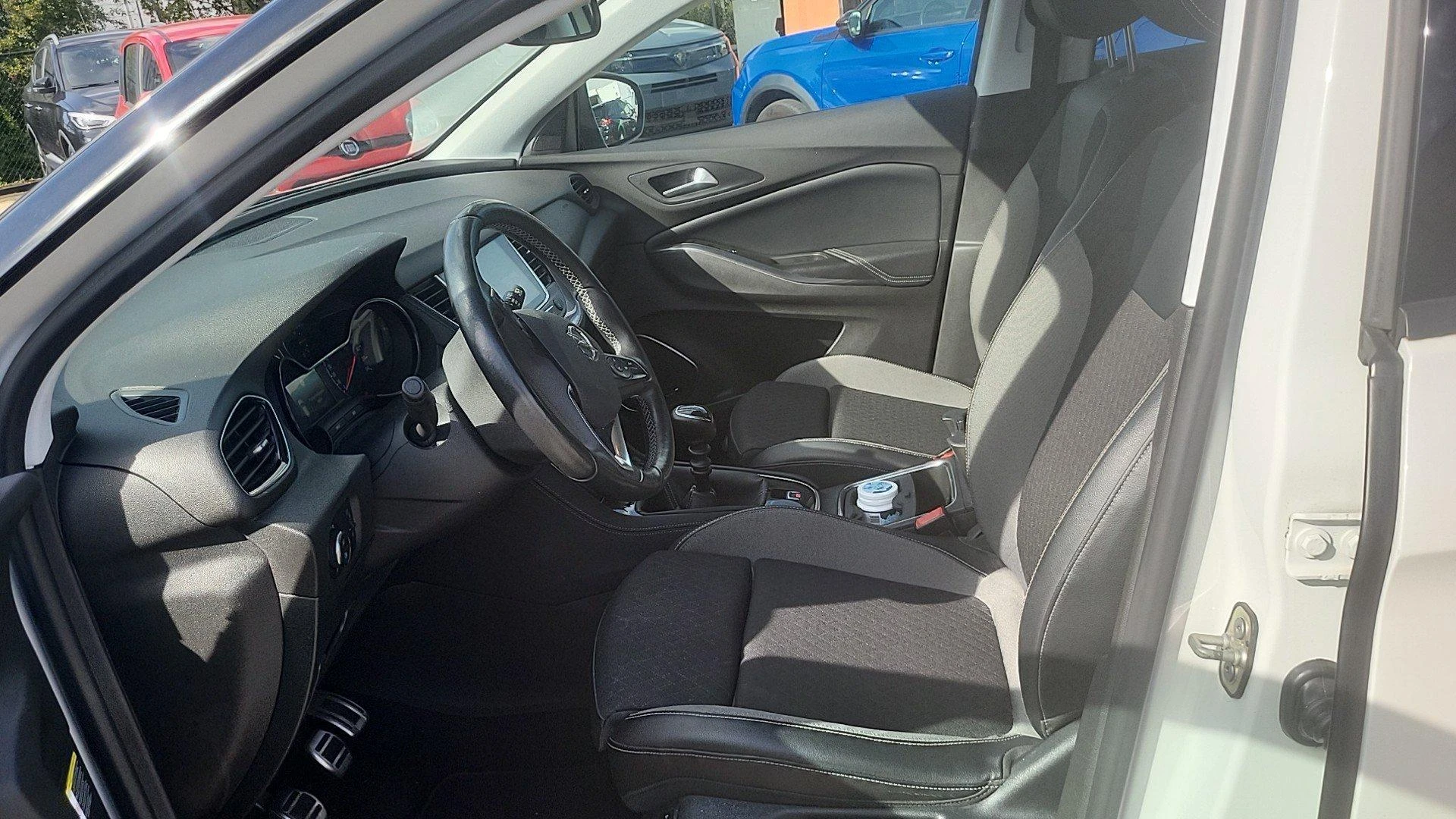 Opel-Grandland X-image-6