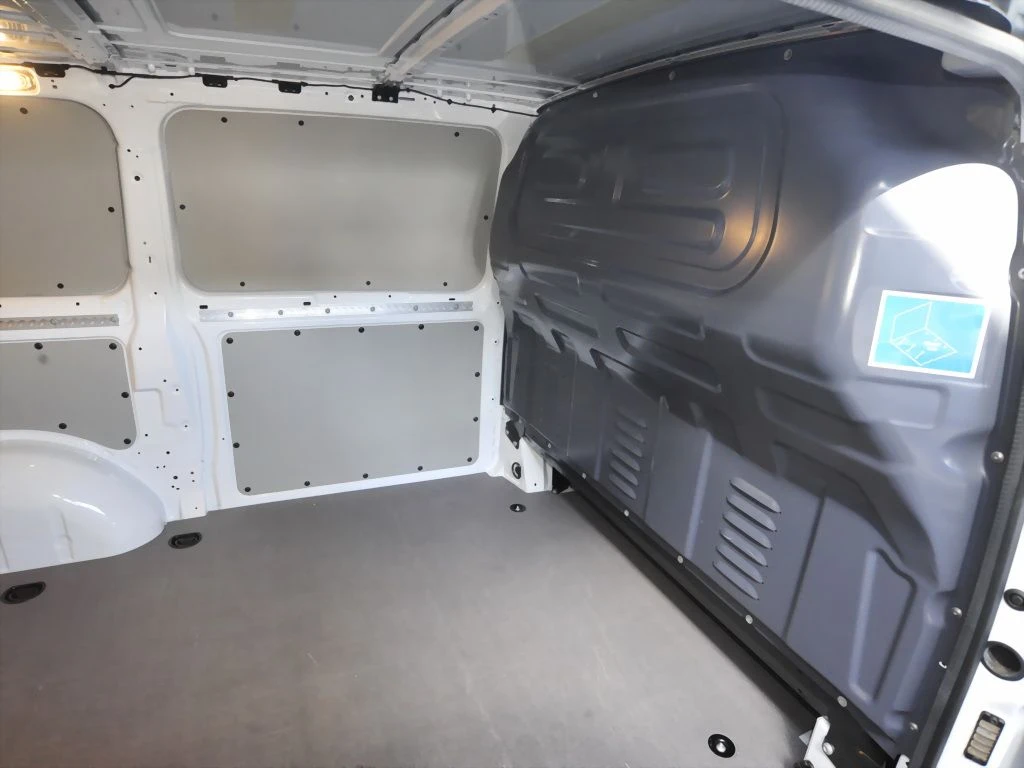 Mercedes-Benz-Vito 116-image-14