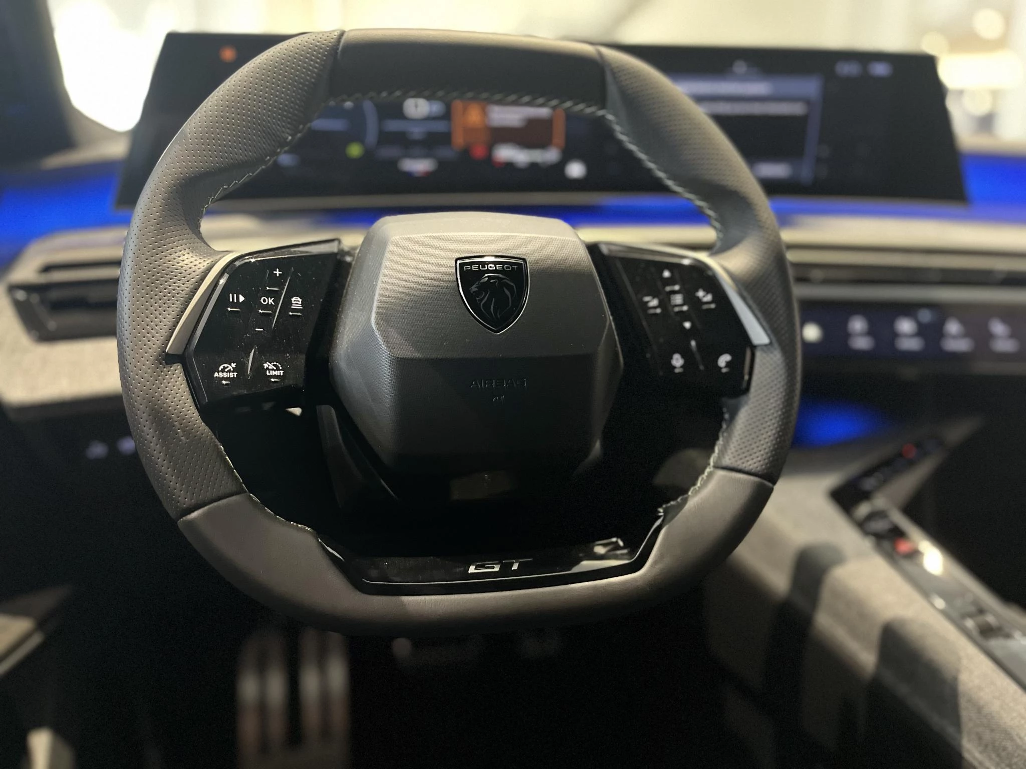 Peugeot 5008 1.2 Hybrid 145 GT