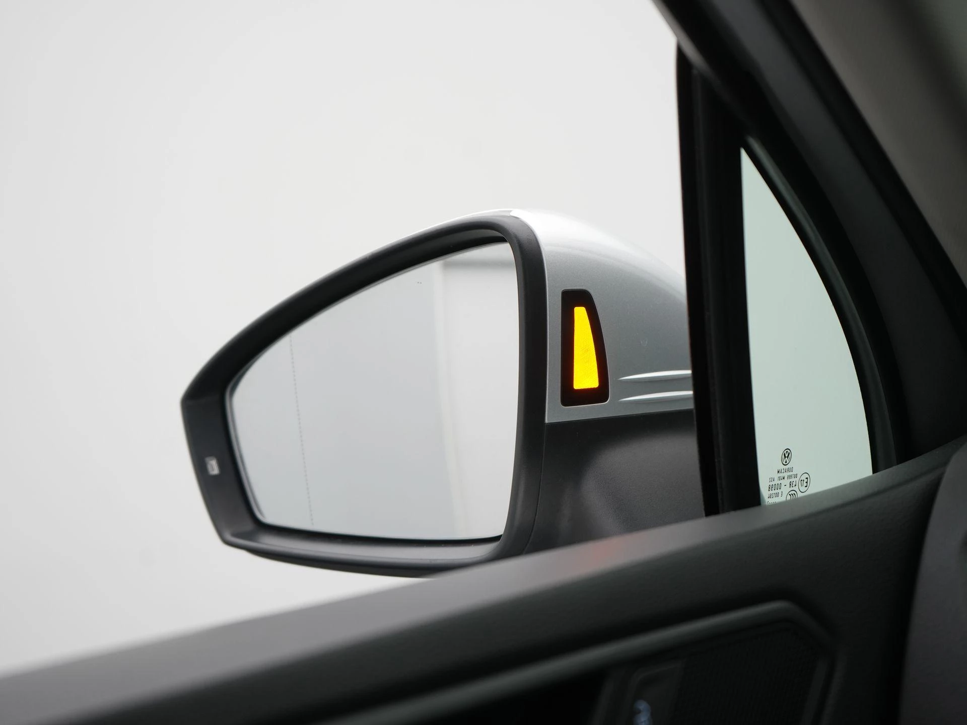 Volkswagen-Tiguan-image-35