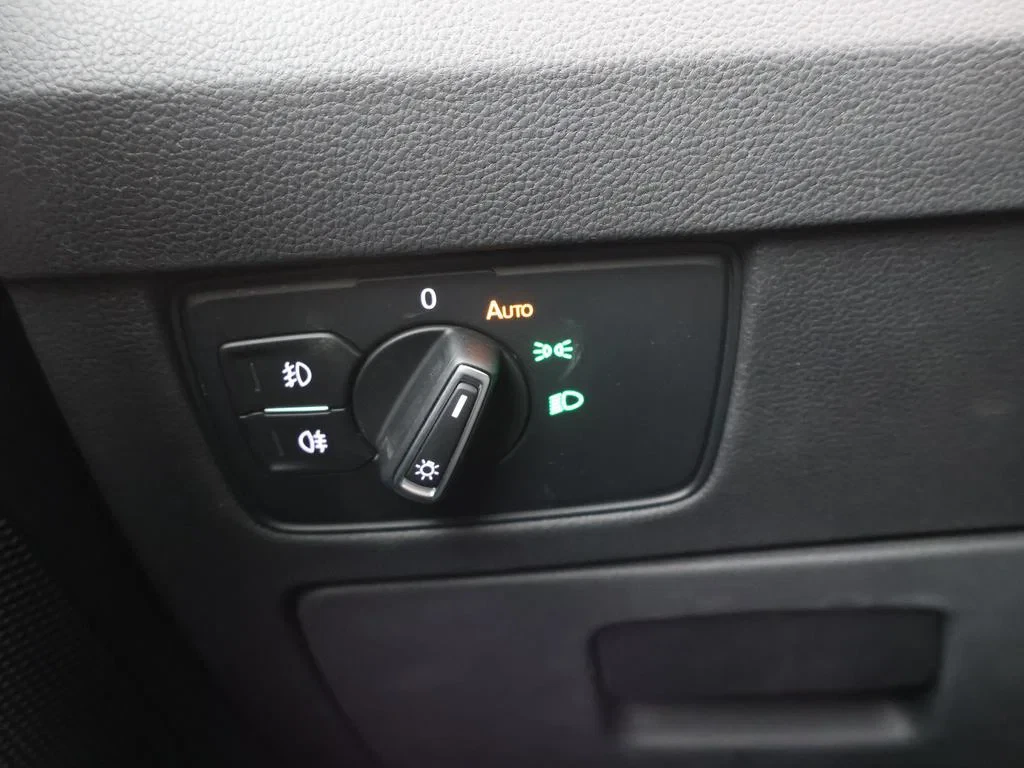 Volkswagen-Passat-image-27