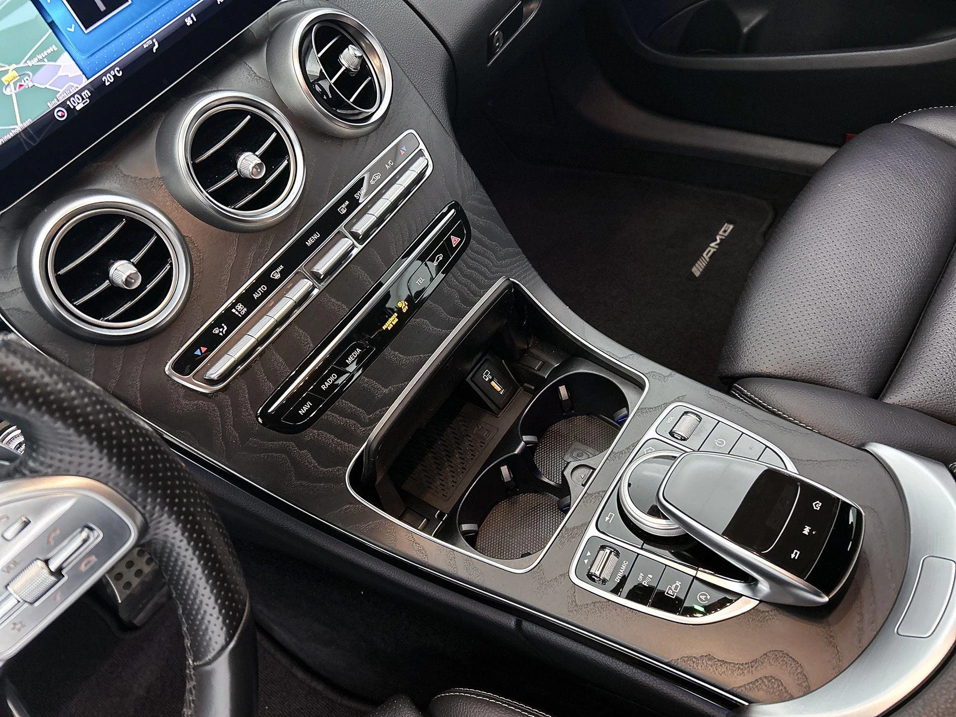 Mercedes-Benz-C-Klasse-image-10