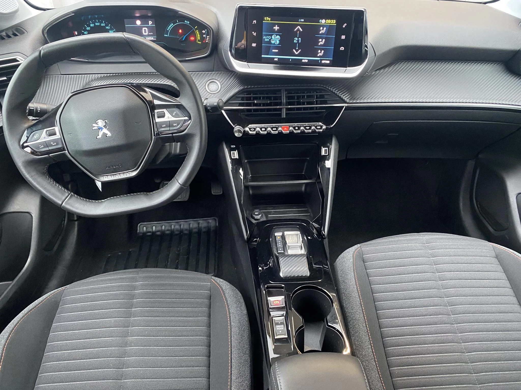 Peugeot-e-208-image-3