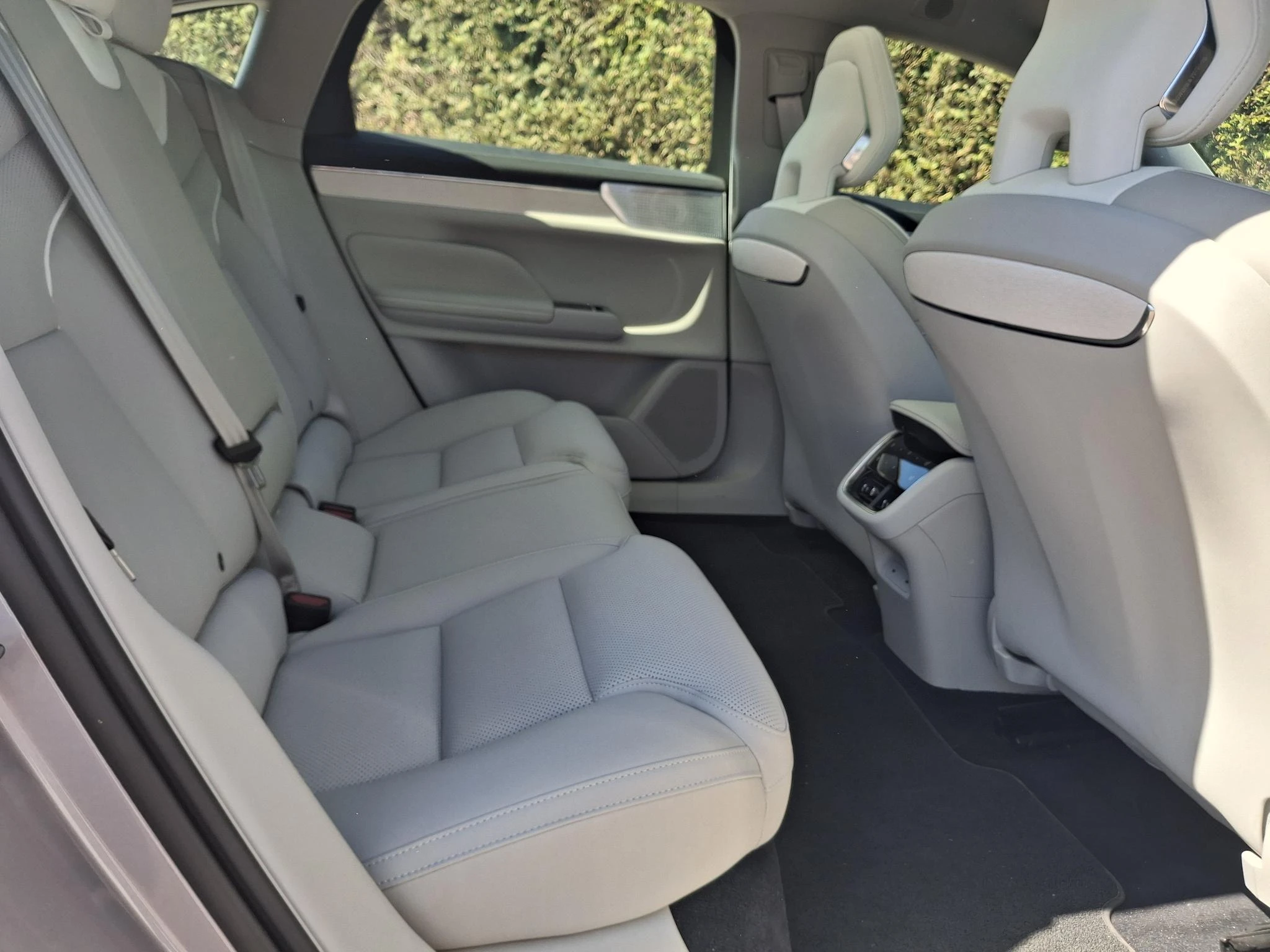 Volvo-ES90-image-27
