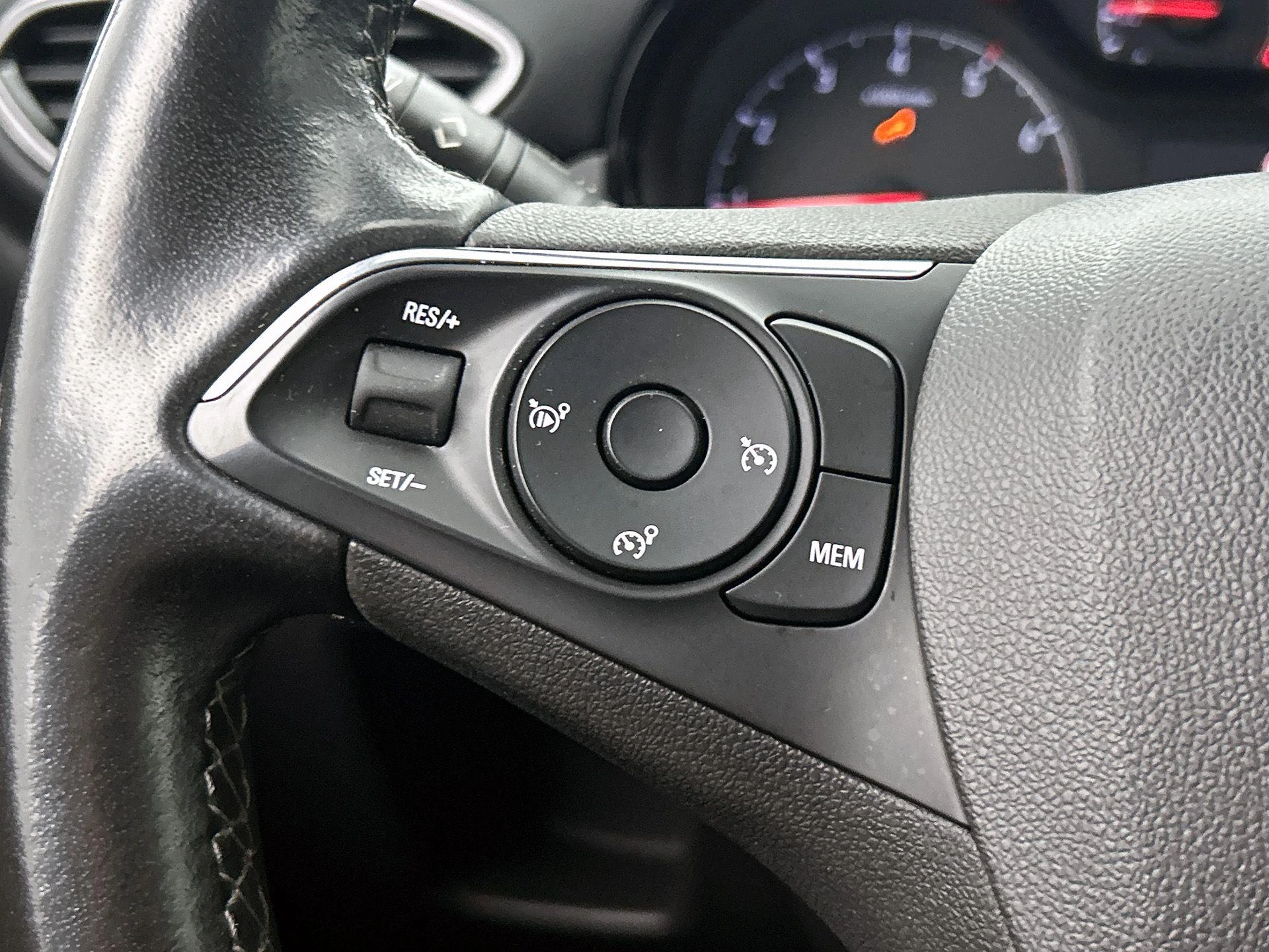 Opel-Crossland-image-30