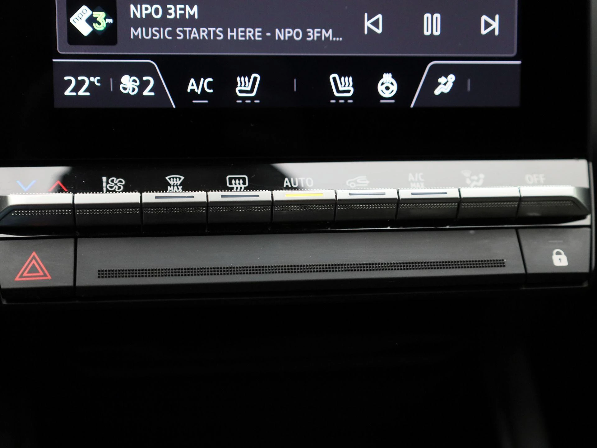 Renault-Captur-image-19