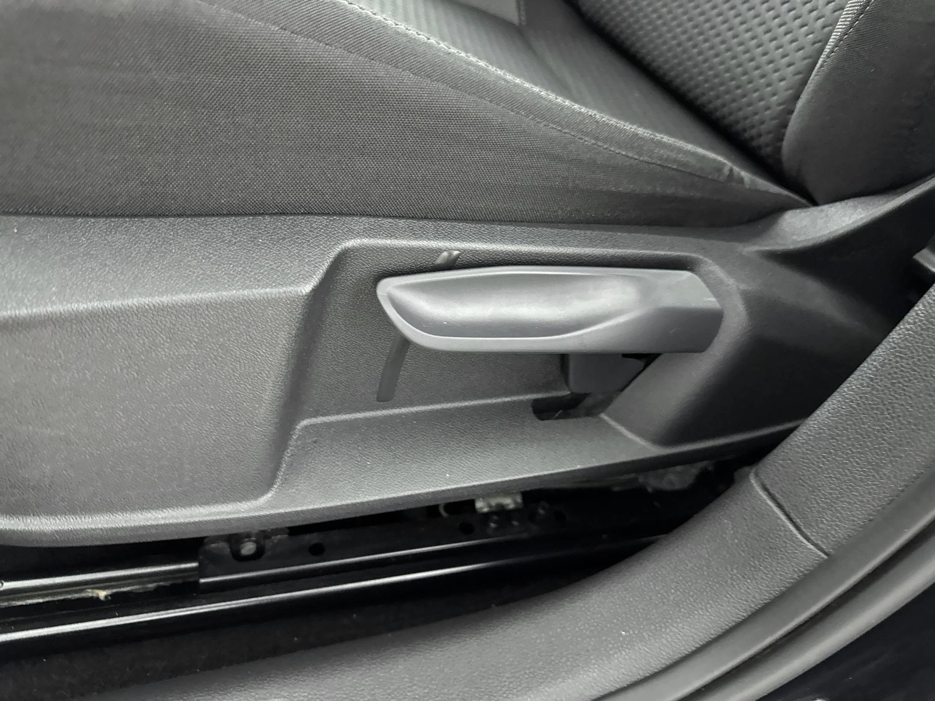 Volkswagen-Polo-image-18