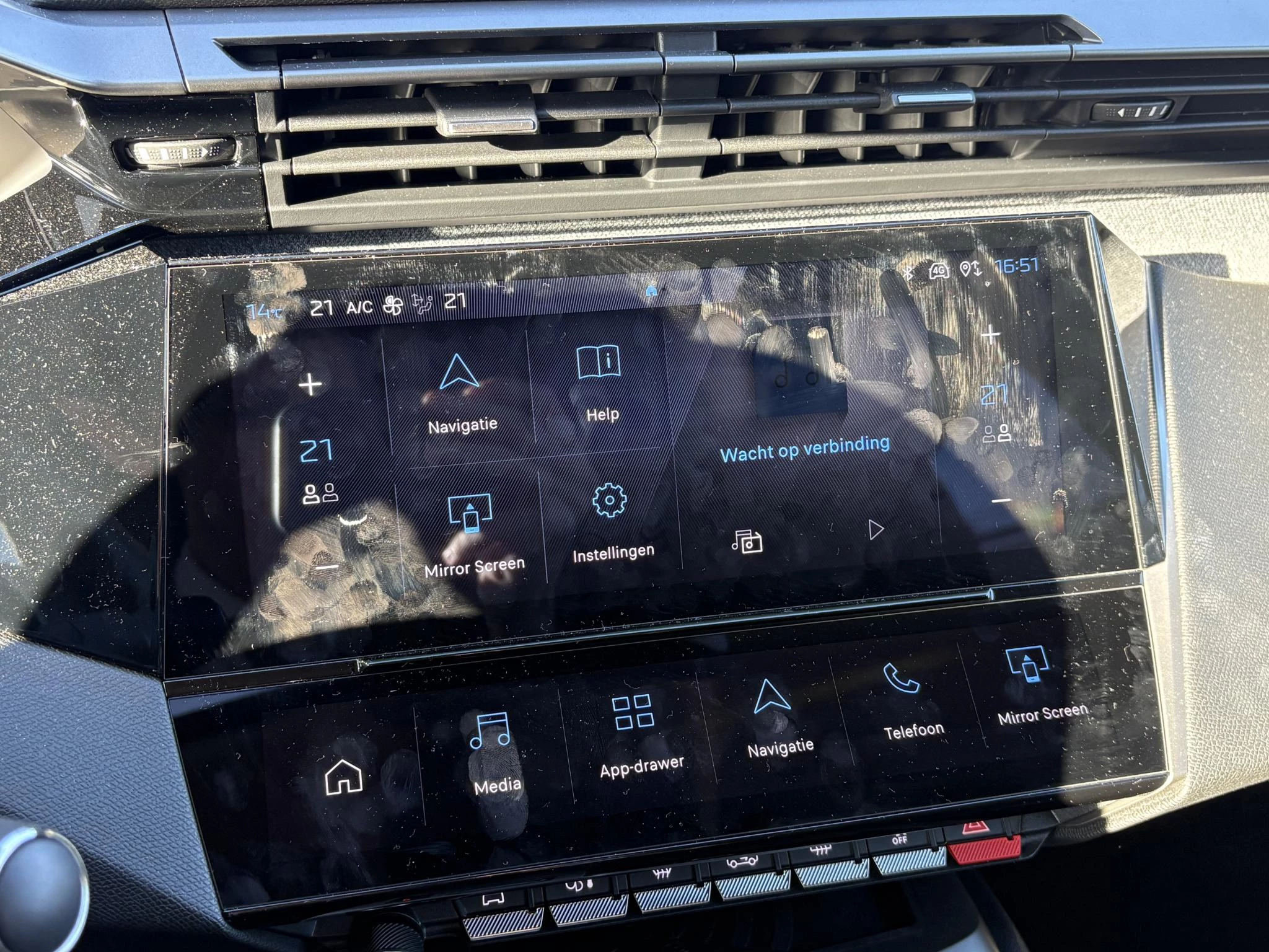 Peugeot-308-image-16