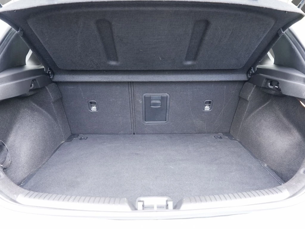 Hyundai i30 1.4 YES! Navi PDC Kamera Tempomat