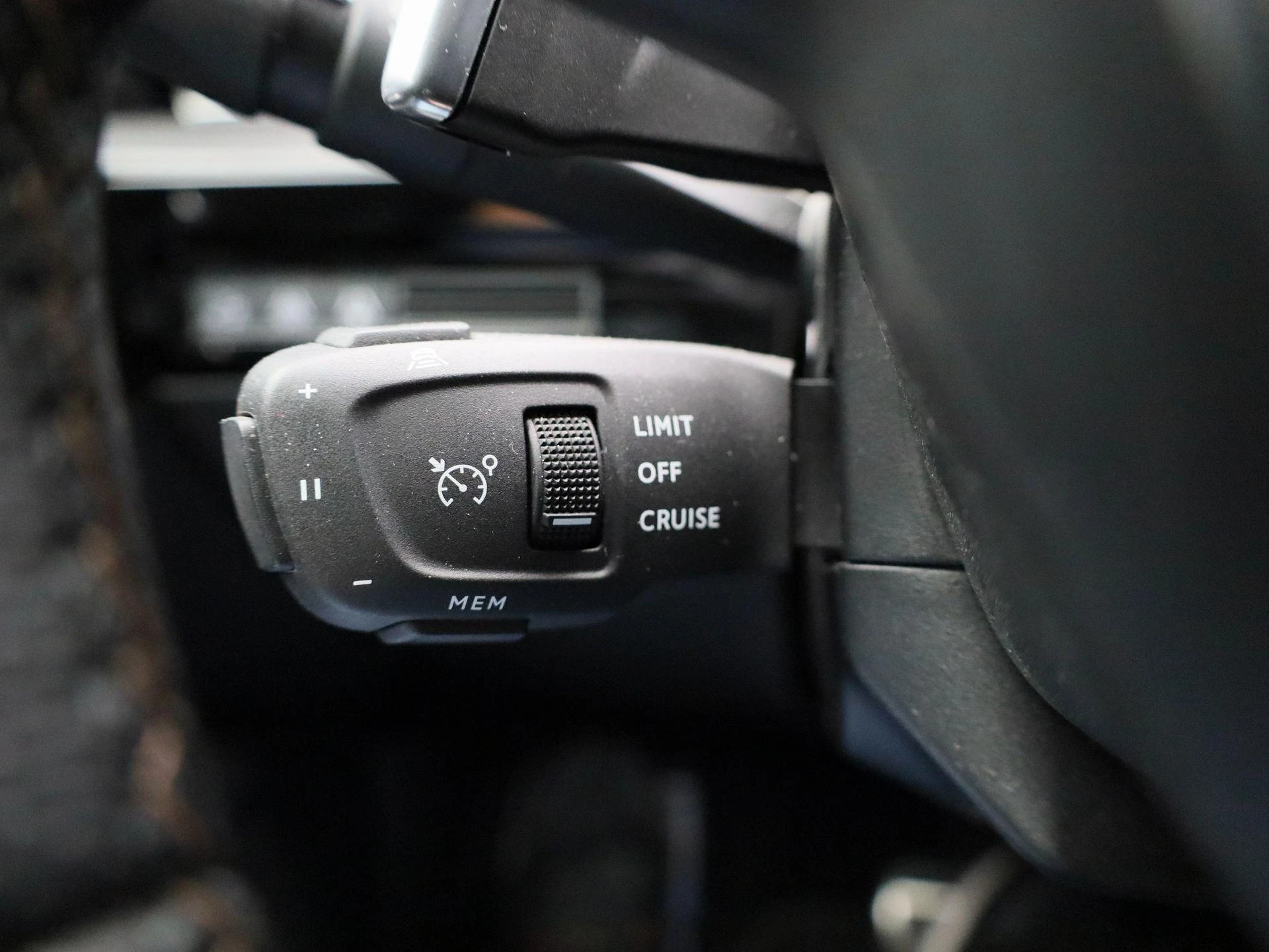 Peugeot-508-image-24