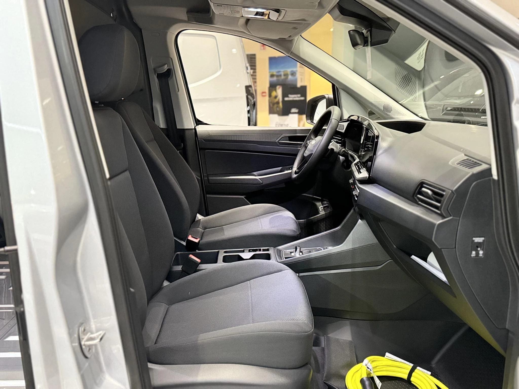 Ford-Transit Connect-image-17