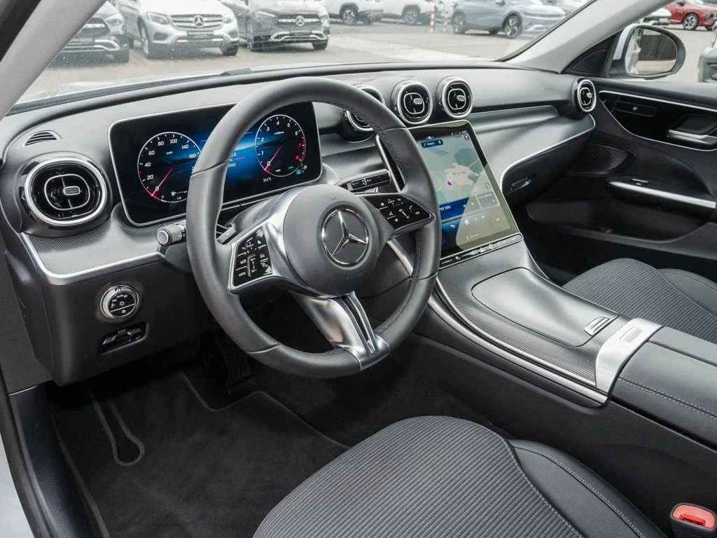 Mercedes-Benz-C-Klasse 180-image-8