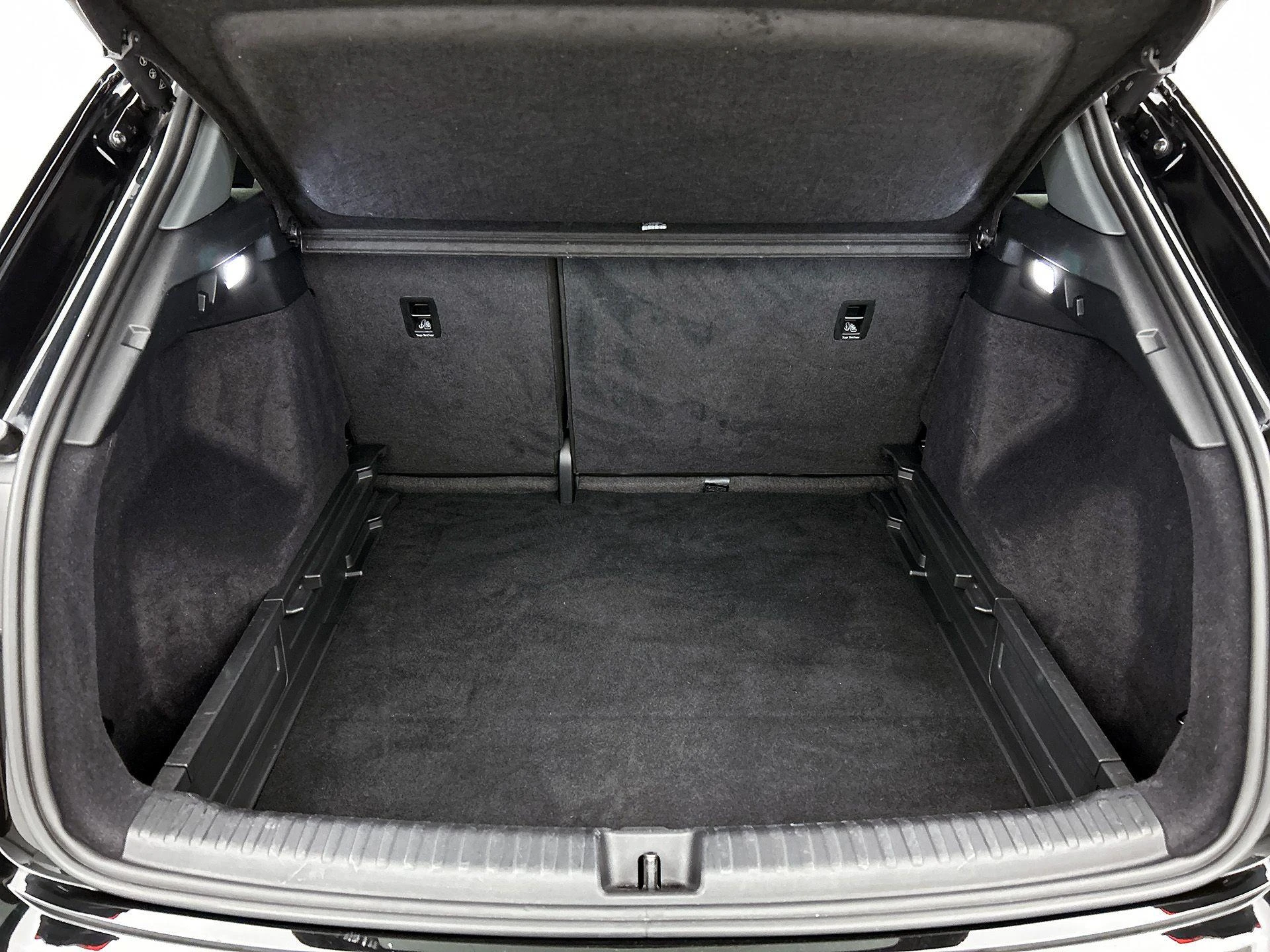 Audi-Q4 e-tron-image-15