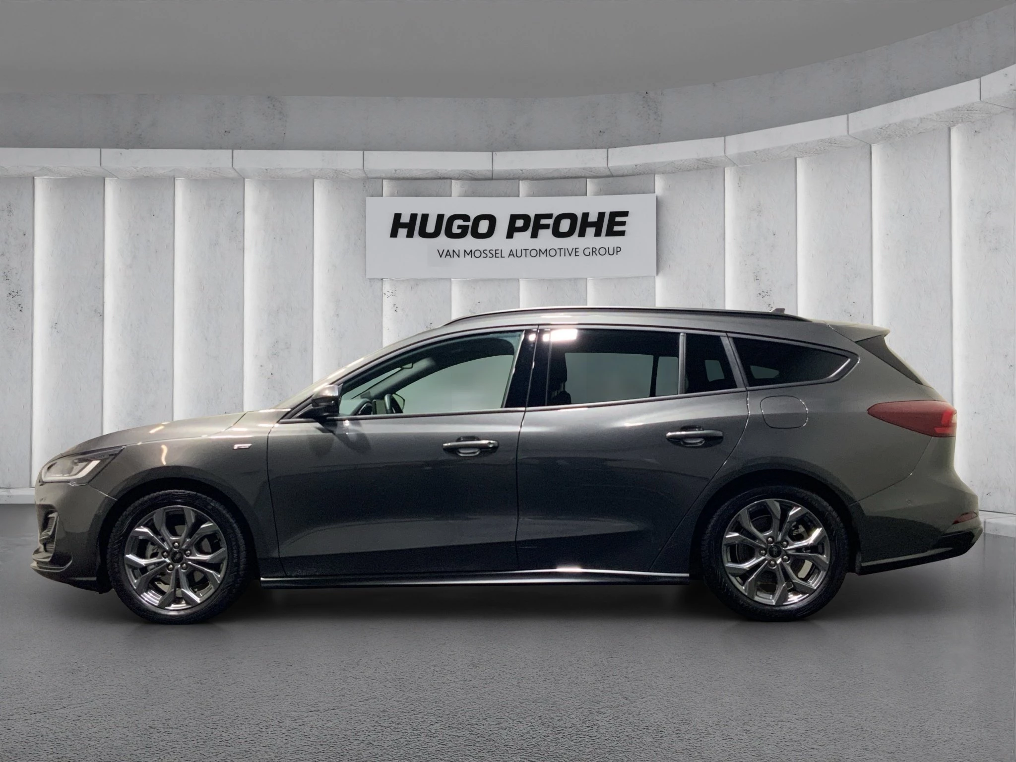 Ford Focus ST-Line X Turnier Aut.*AHK*ACC*HUD*KAM*NAVI*WINTER-PKT.