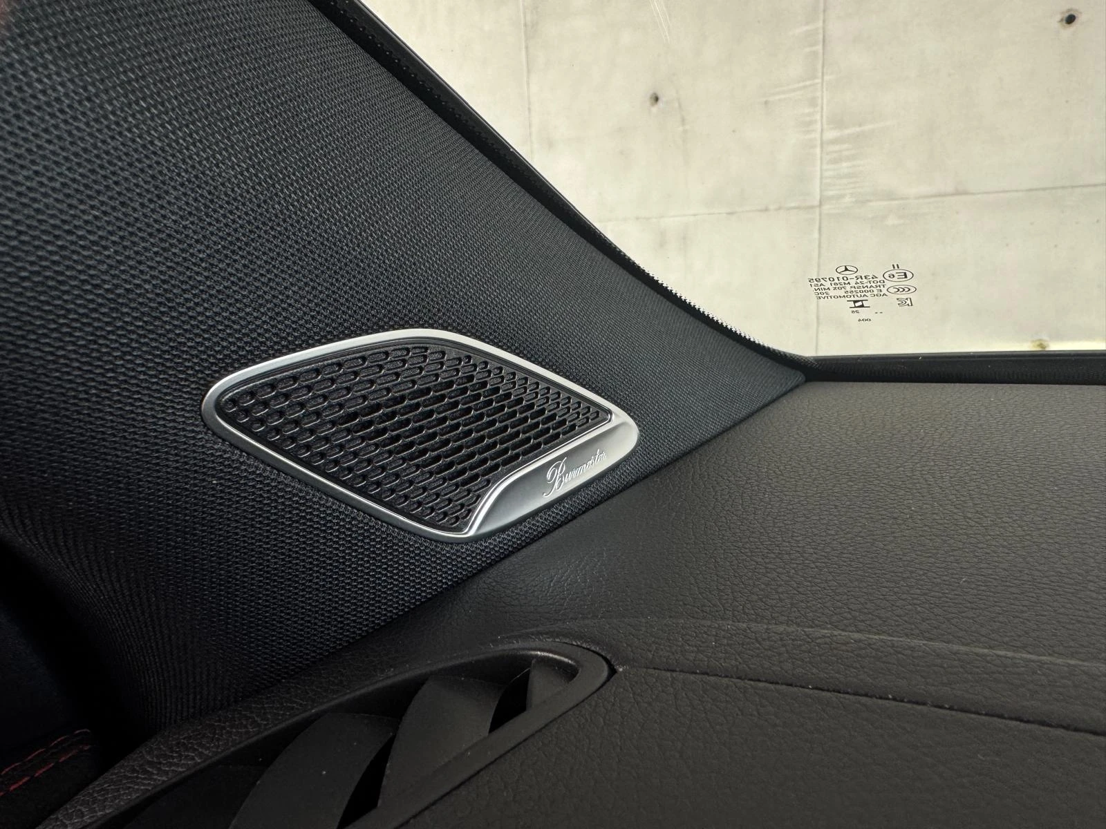 Mercedes-Benz-EQA-image-19