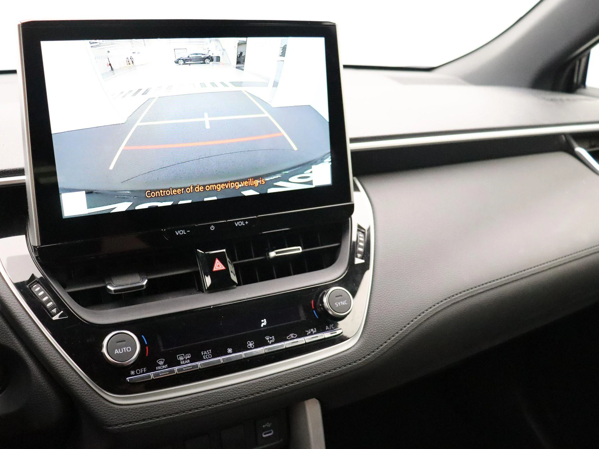 Toyota-Corolla Cross-image-12