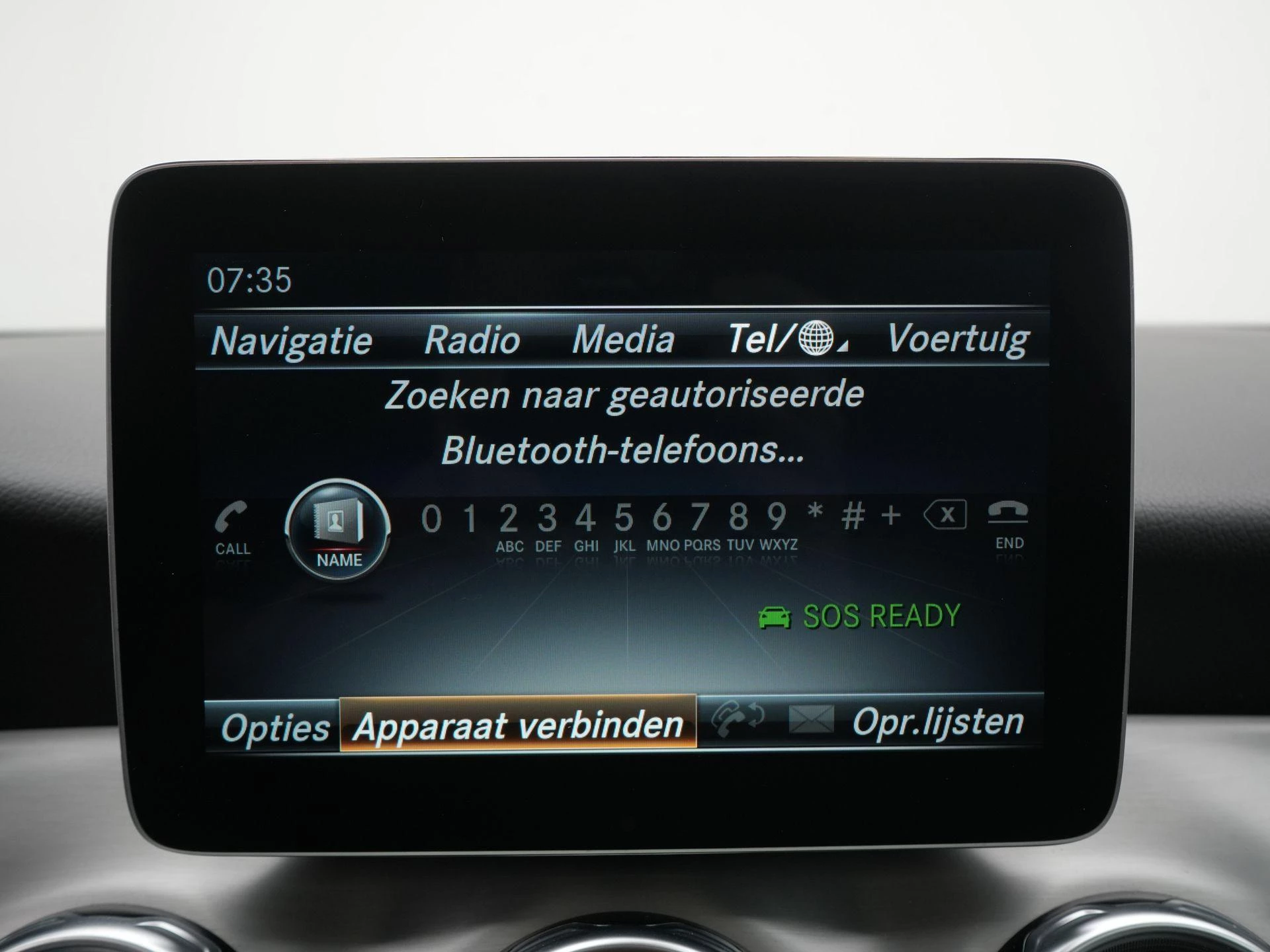 Mercedes-Benz GLA 180 Premium Plus