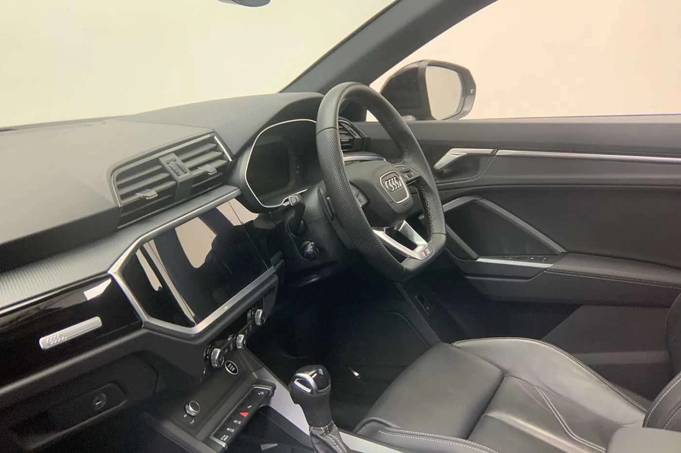 Audi-Q3-image-1