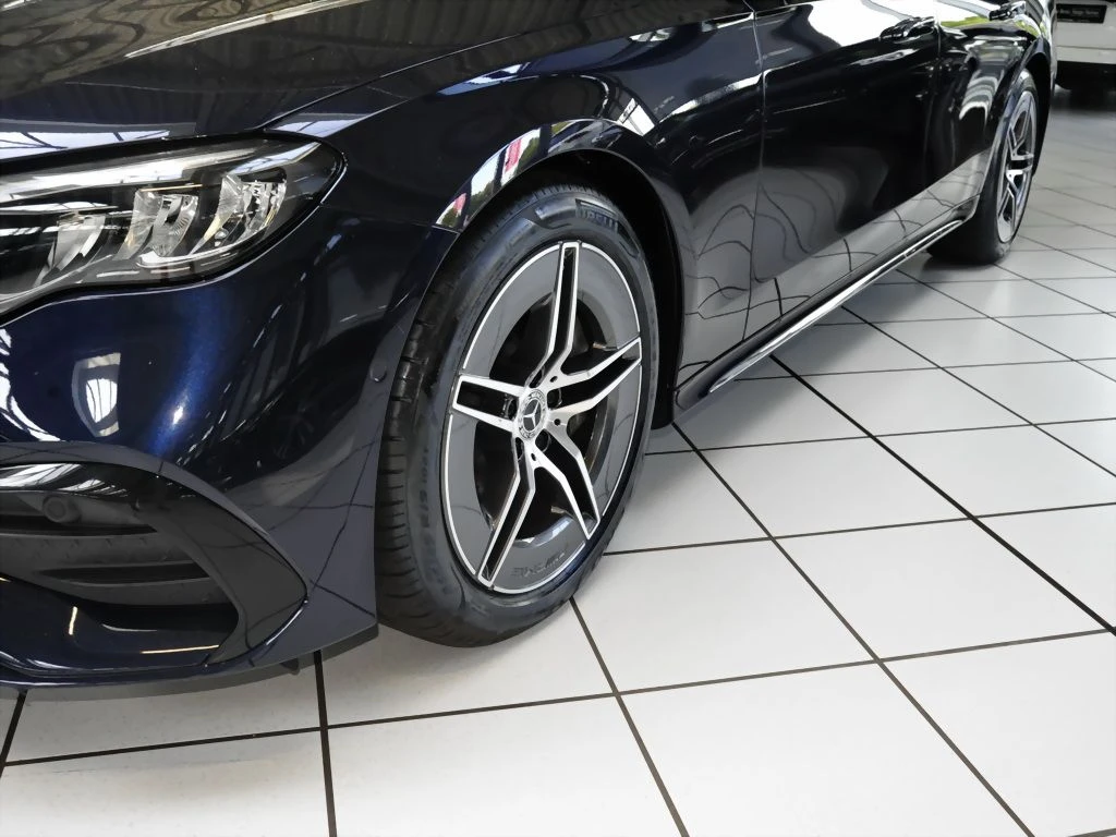 Mercedes-Benz-E-Klasse 220 d-image-6