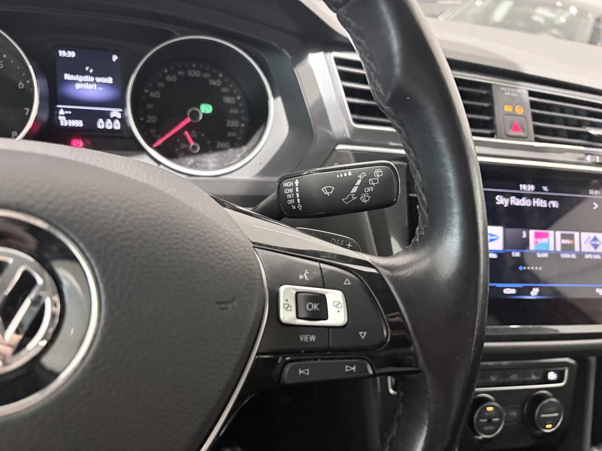 Volkswagen-Tiguan Allspace-image-16