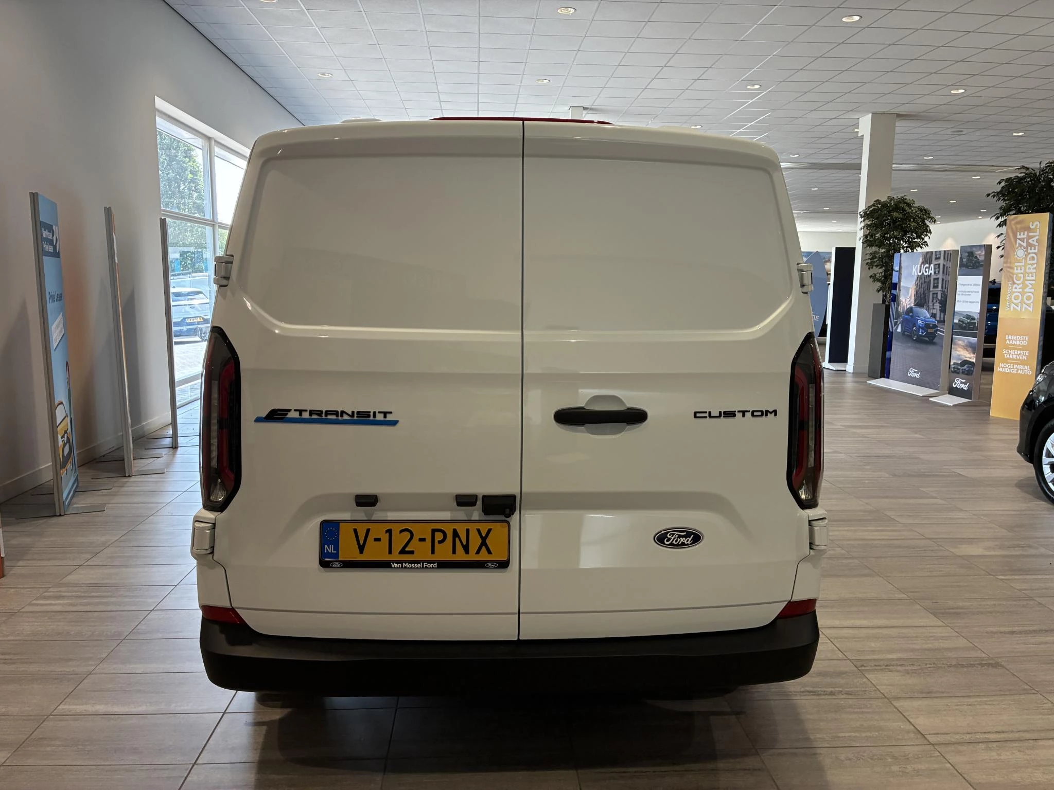 Ford E-Transit Cust. 340 L2H1 Trend 71 kWh